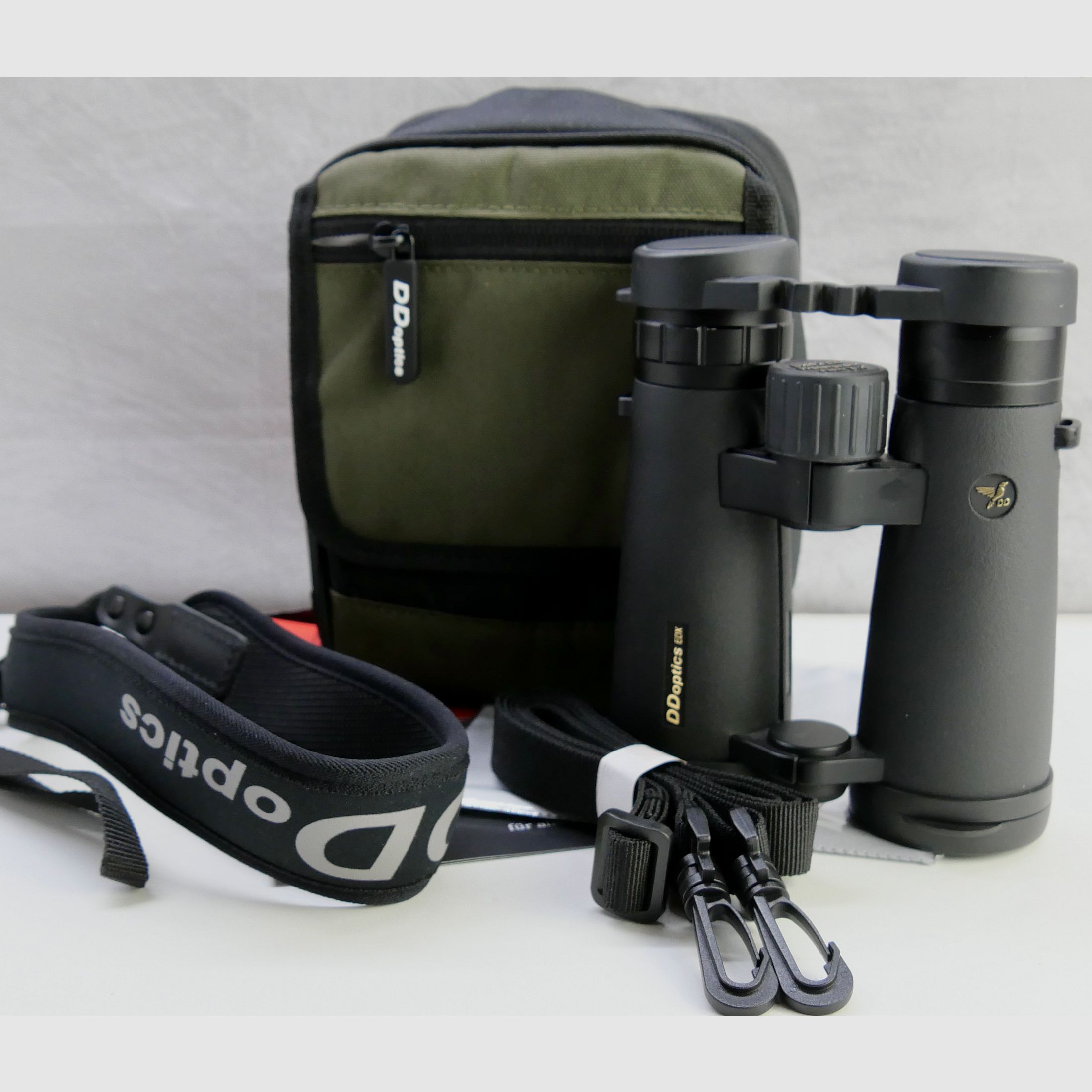 Exhibitor DDoptics binoculars EDX 8x42-073