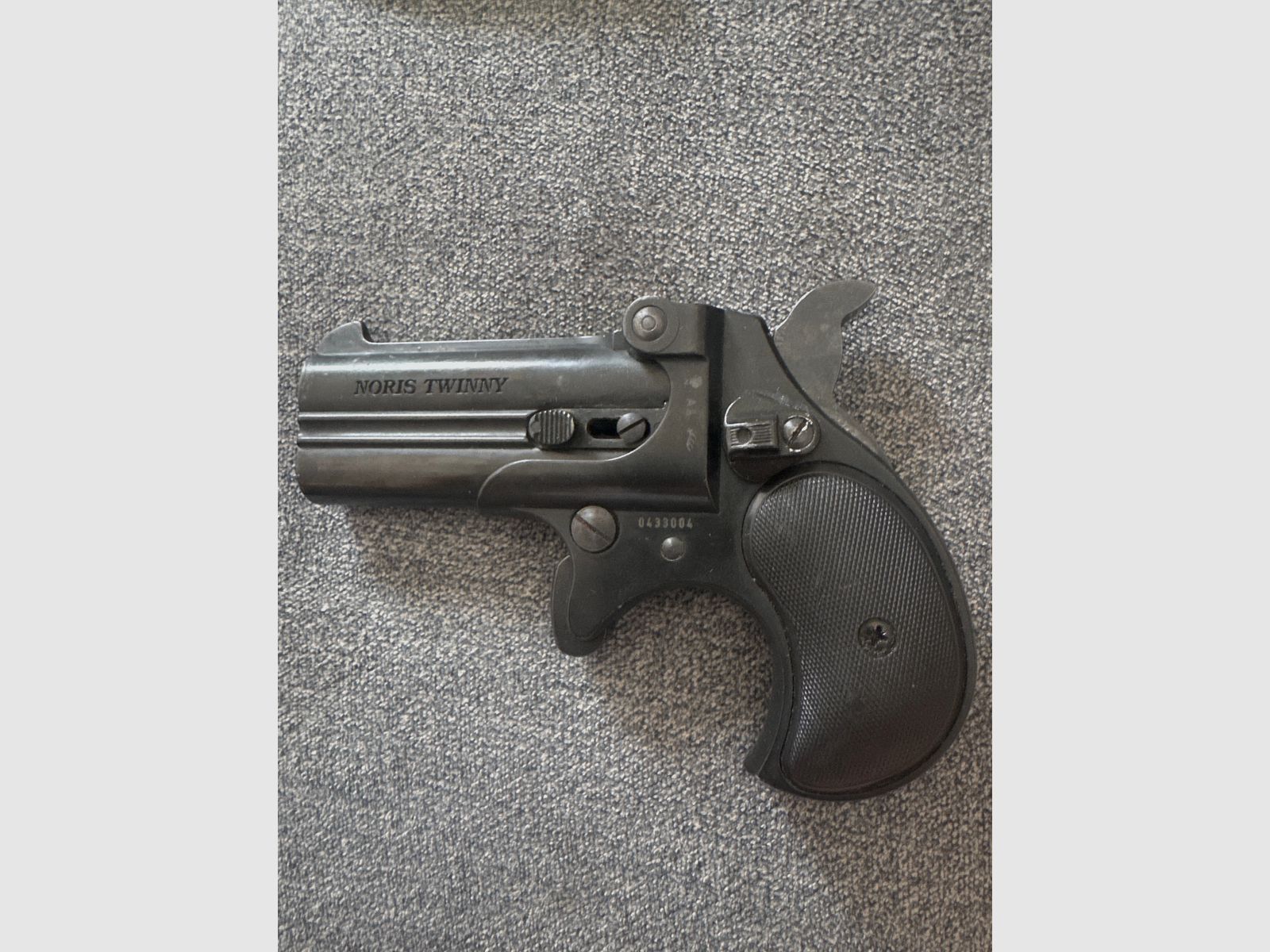 Schreckschuss Derringer Noris Twinny 9mm Knall (PTB 599) + accessoires & justificatif