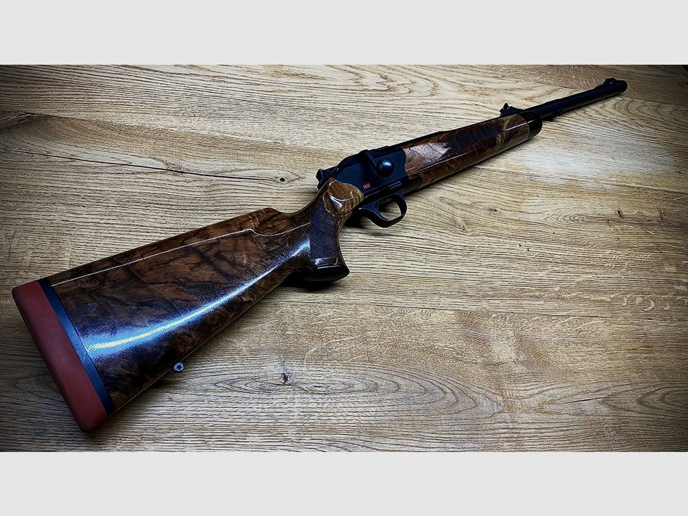 Blaser R8 Kilombero / HK 7 / Kal. .375 H. & H. Mag. / Offene Visierung / Kickstop / TRAUMWAFFE