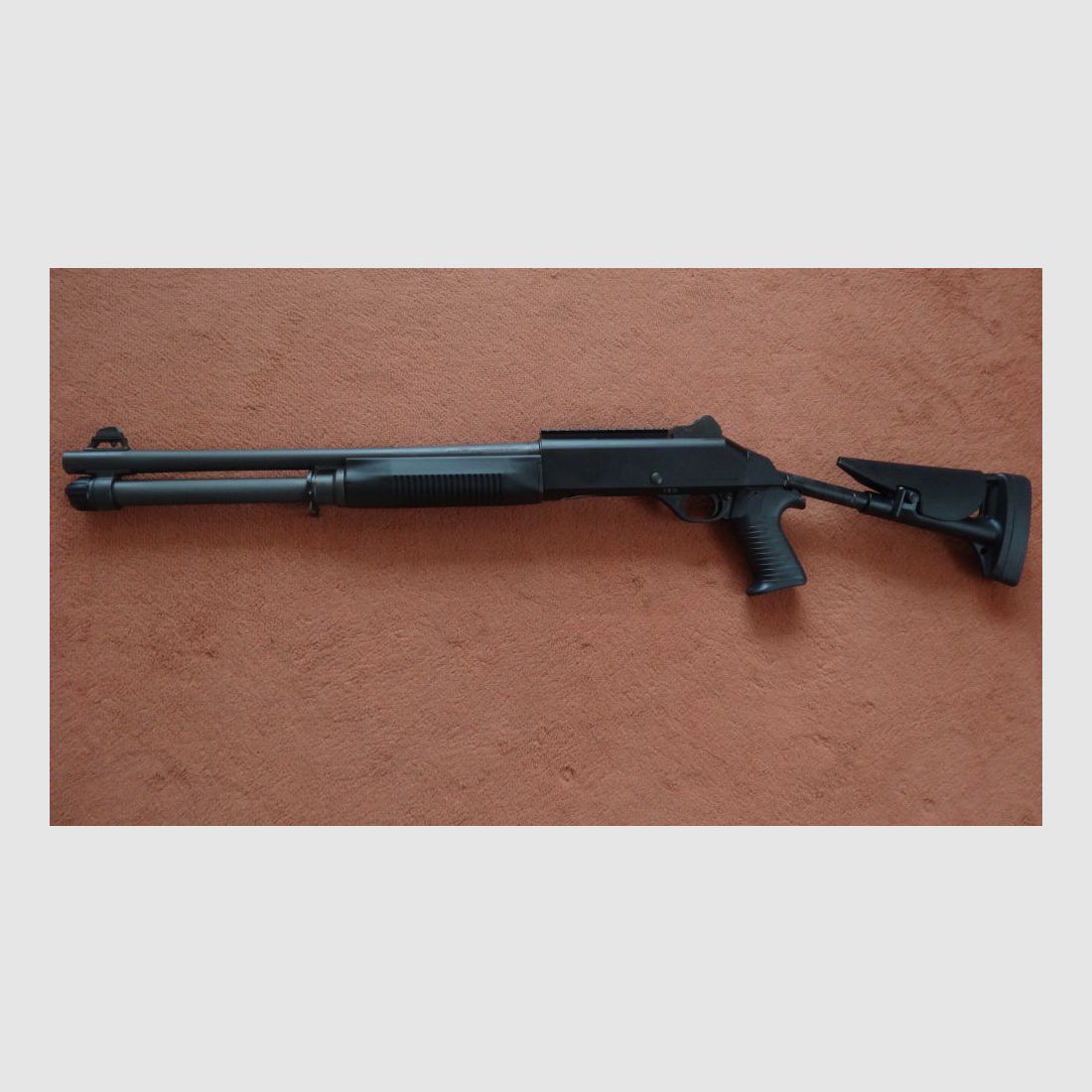 Benelli Benelli M4 Super 90 kolba teleskopowa, MC kal. 12/76 z lufą 47 cm