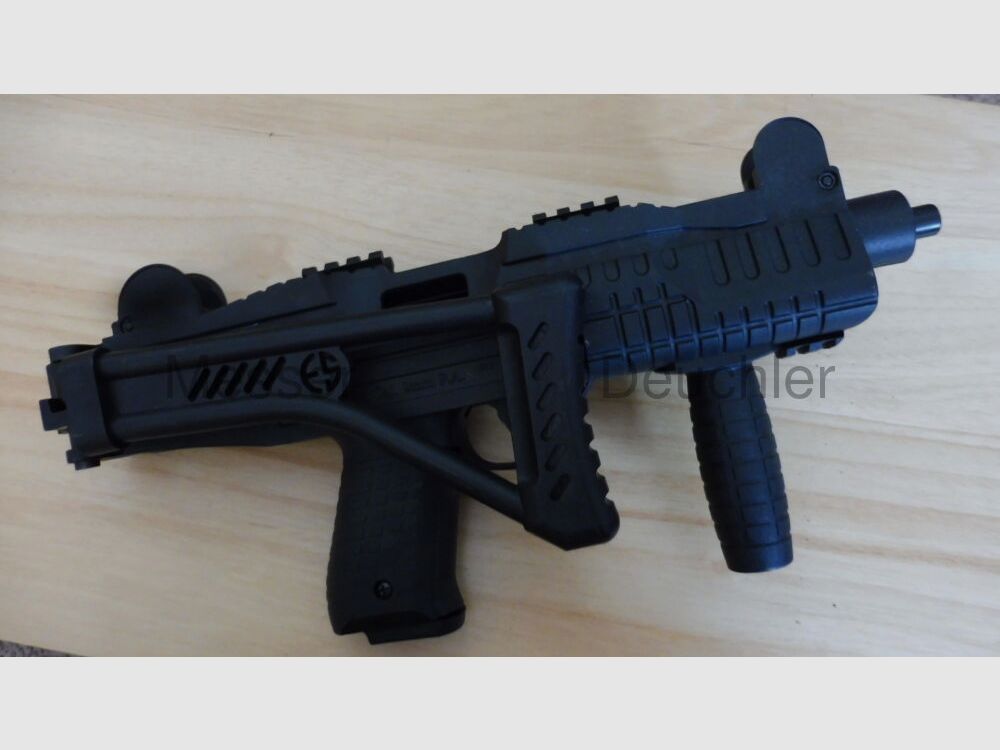 Pistola de fogueo Ekol ASI / Subfusil con culata plegable