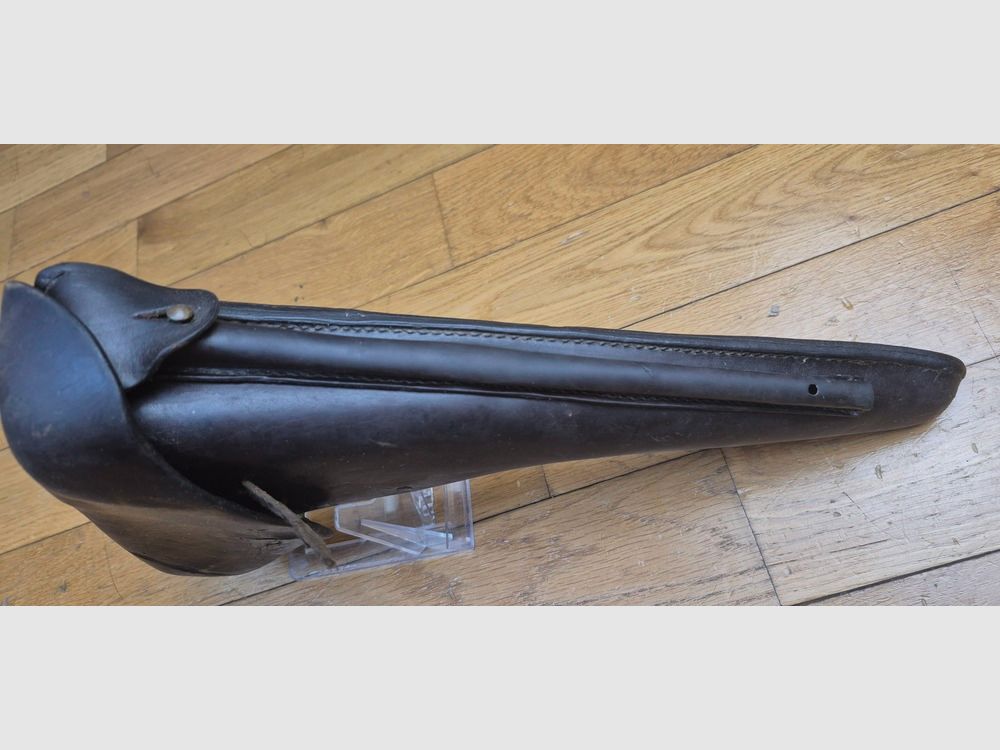 Zeer mooi holster voor Luger P08 lang, ook wel artillerie genoemd – Gemaakt door Maury & CO (?) in Offenbach am Main in 1915 – Holster van het 1e type, aangepast naar het tweede type – Mooi leer in TBE en soepel – Zwart geblauwde holster na september 1915 – Genomineerd en toegewezen aan F.A.R 25 in 1915 – Prachtig stuk in TBE+, afbeelding 14 van 16