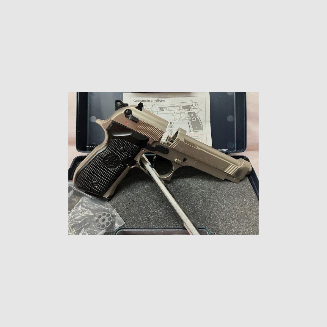 Pistola Co2 Umarex Modello Beretta 92 FS, calibro 4,5 mm