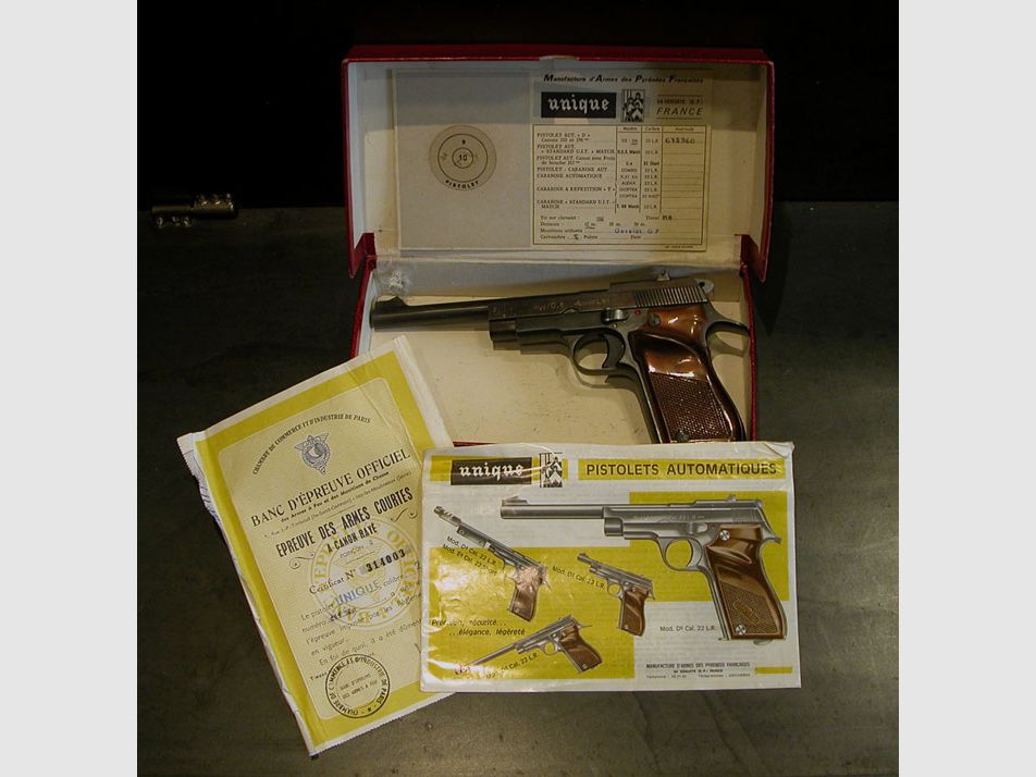 Original UNIQUE KK Pistole Mod. D.6 Kal. .22lr + Papiere 1970 Kleinkaliberpistole  22lfb 5,9" Lauf