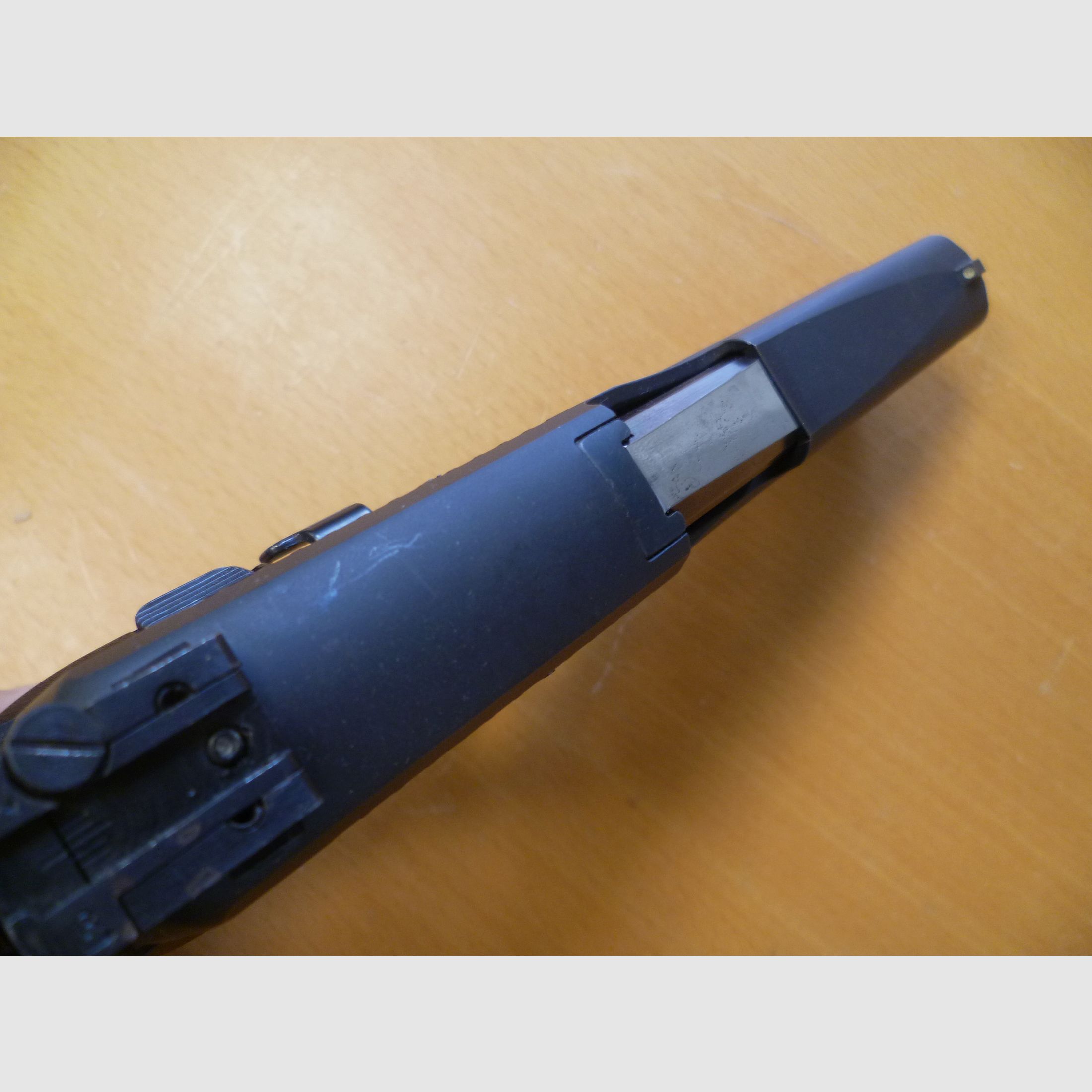 Pistool SIG Sauer P220 9mm Luger