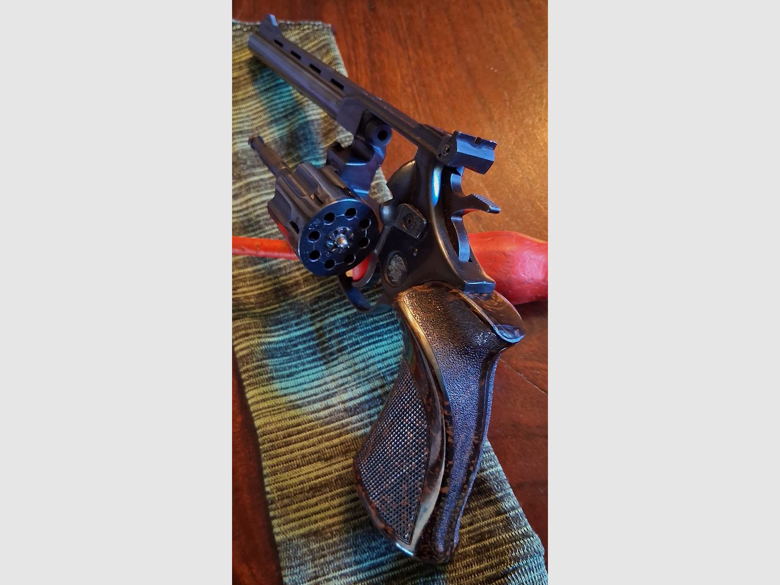 Arminius HW4/6 w kalibrze 4mm Rand lang, 8-strzałowy