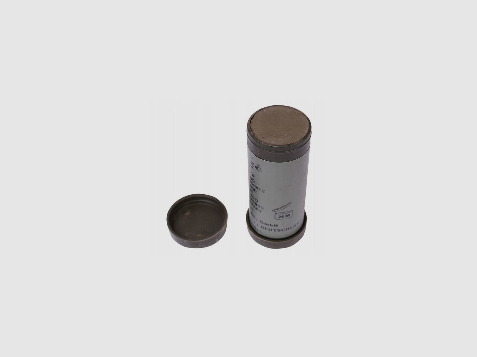 Mil-Tec camouflage cream for face, two-color camouflage stick 55 g light green and dark green, image 2 of 3