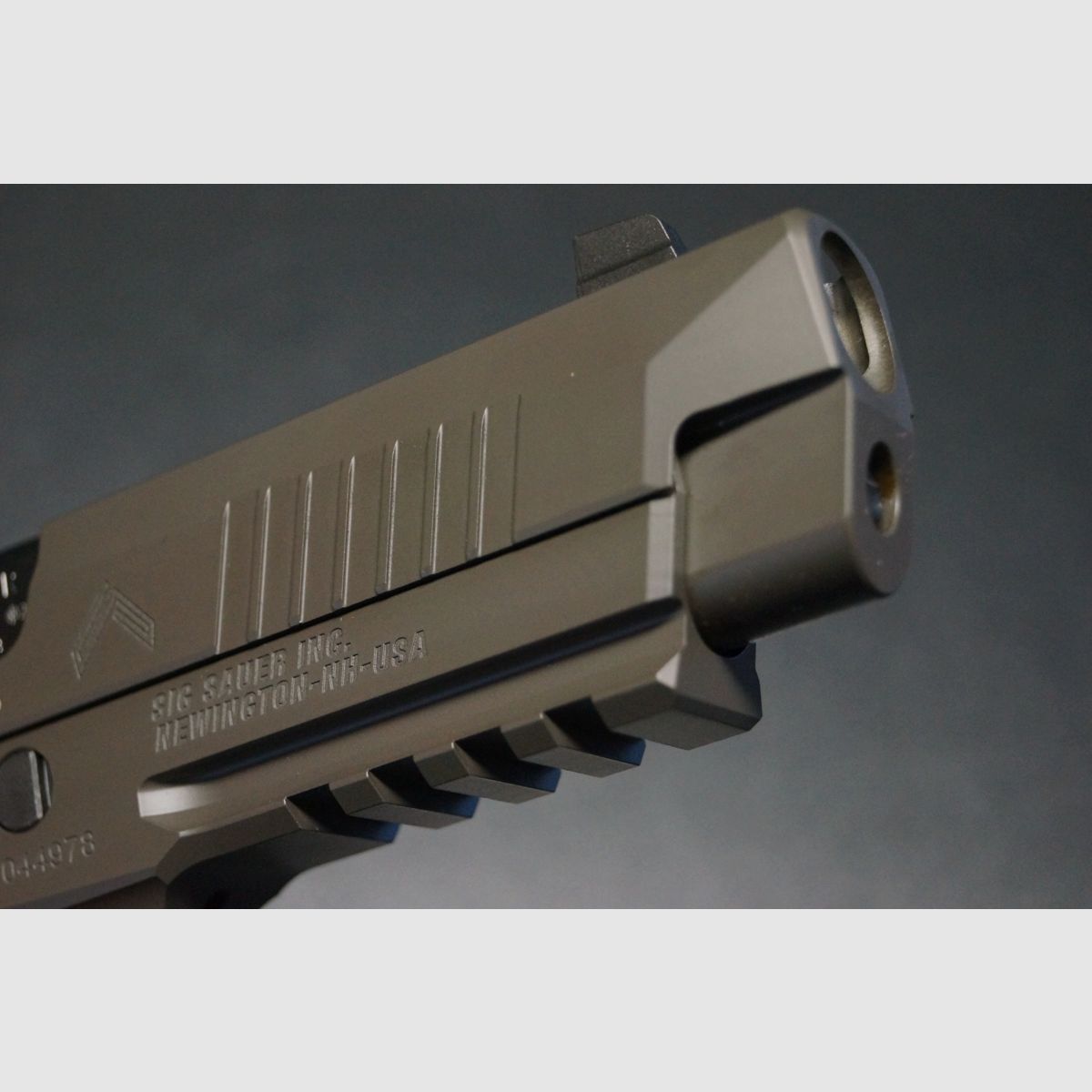 Sig Sauer P226 X-Five Legion, Bild 2 von 10