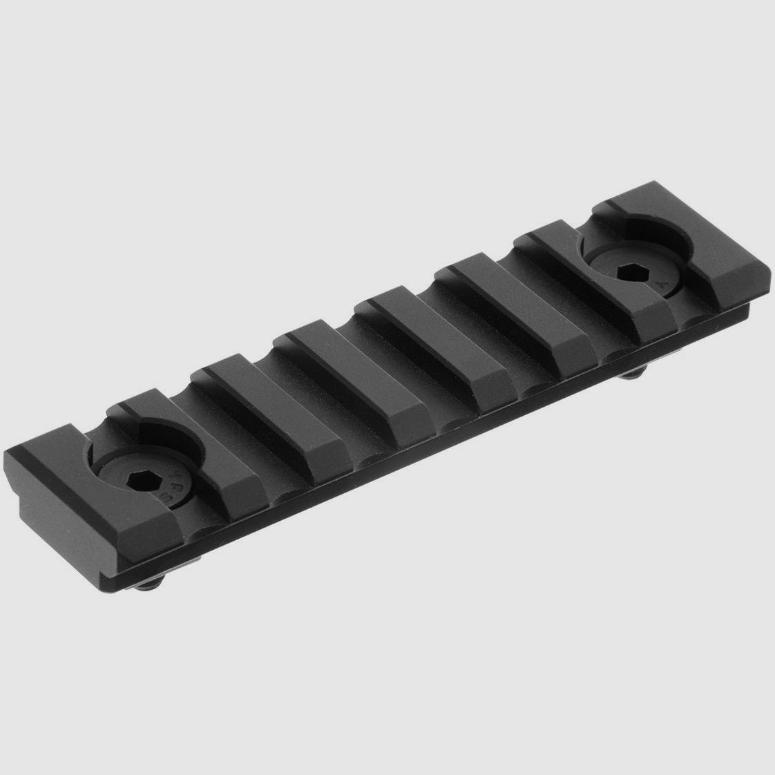 UTG PRO 7 Nuten Picatinny Schienenelement M-LOK