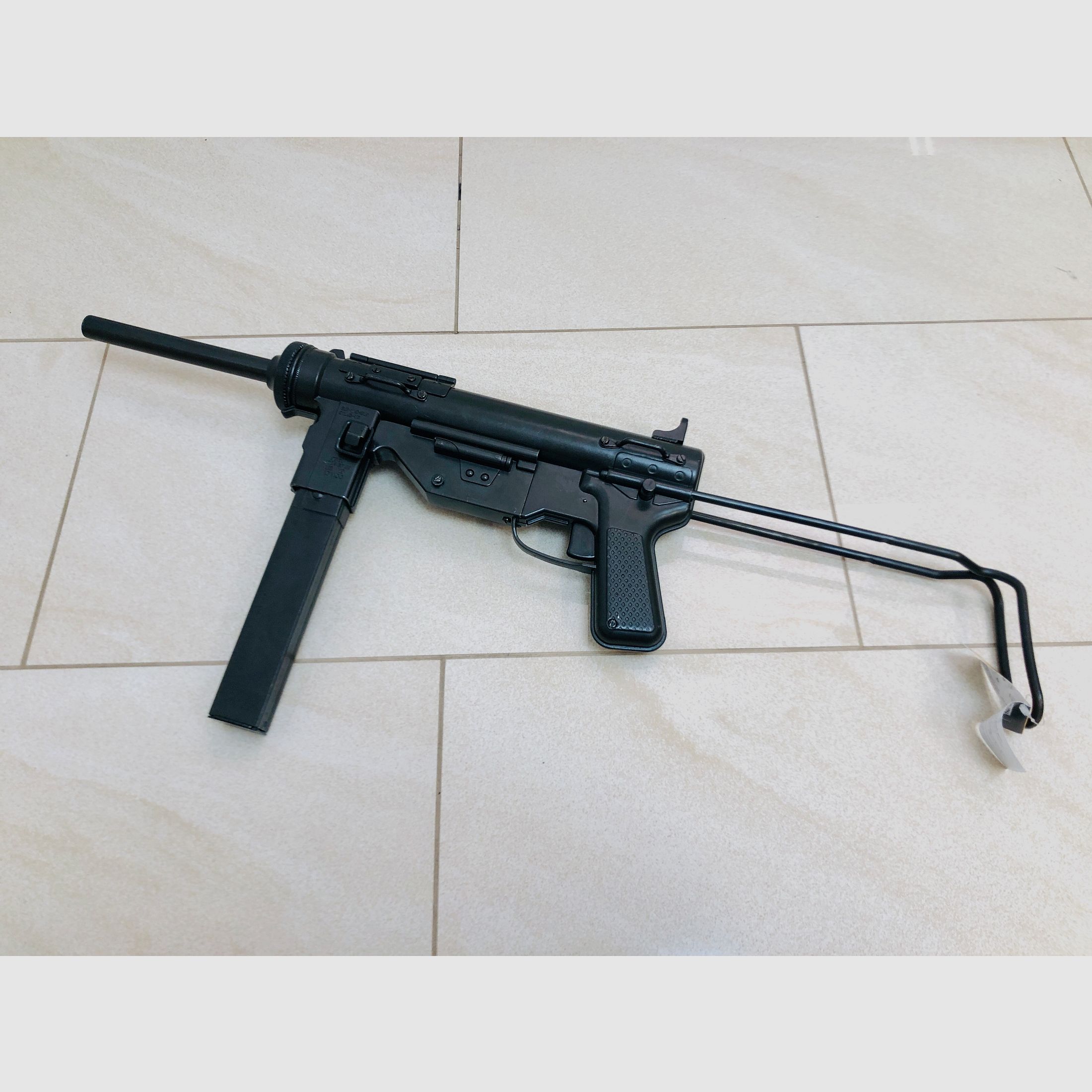 ••• Dekowaffe / Modellwaffe US Maschinenpistole M3 / Greasegun / NEU + OVP •••
