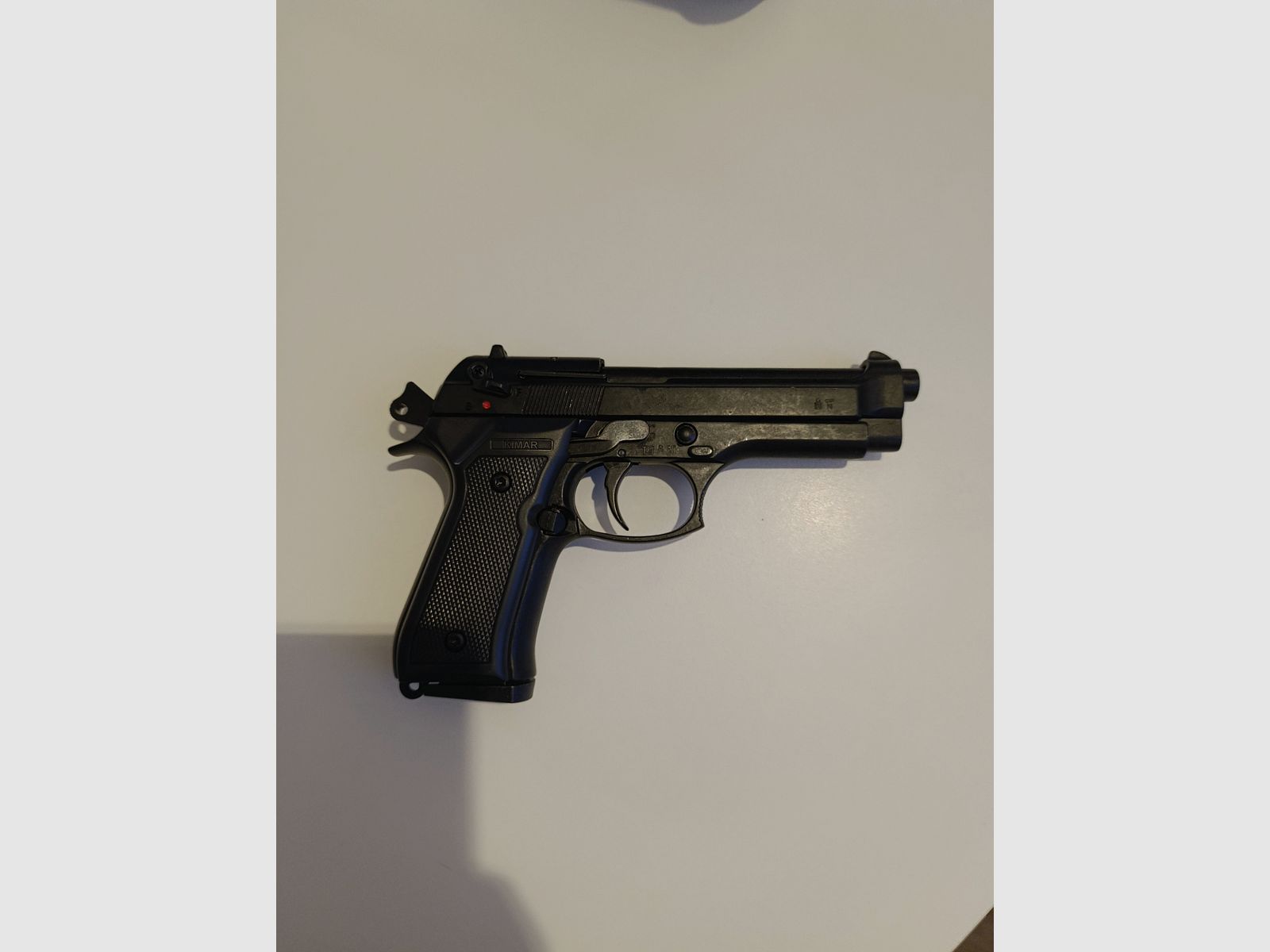 KIMAR BERETTA 92 9 mm blank-firing pistol with carrying case, image 2 of 7