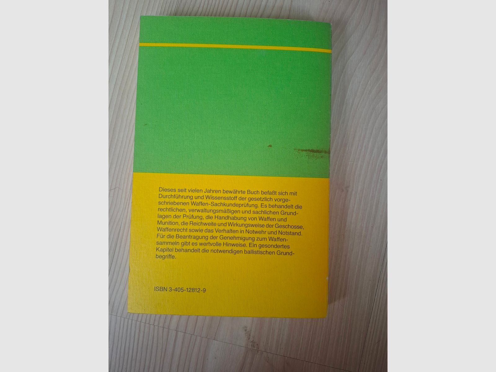 Konvolut aus verschiedenen Waffenbüchern