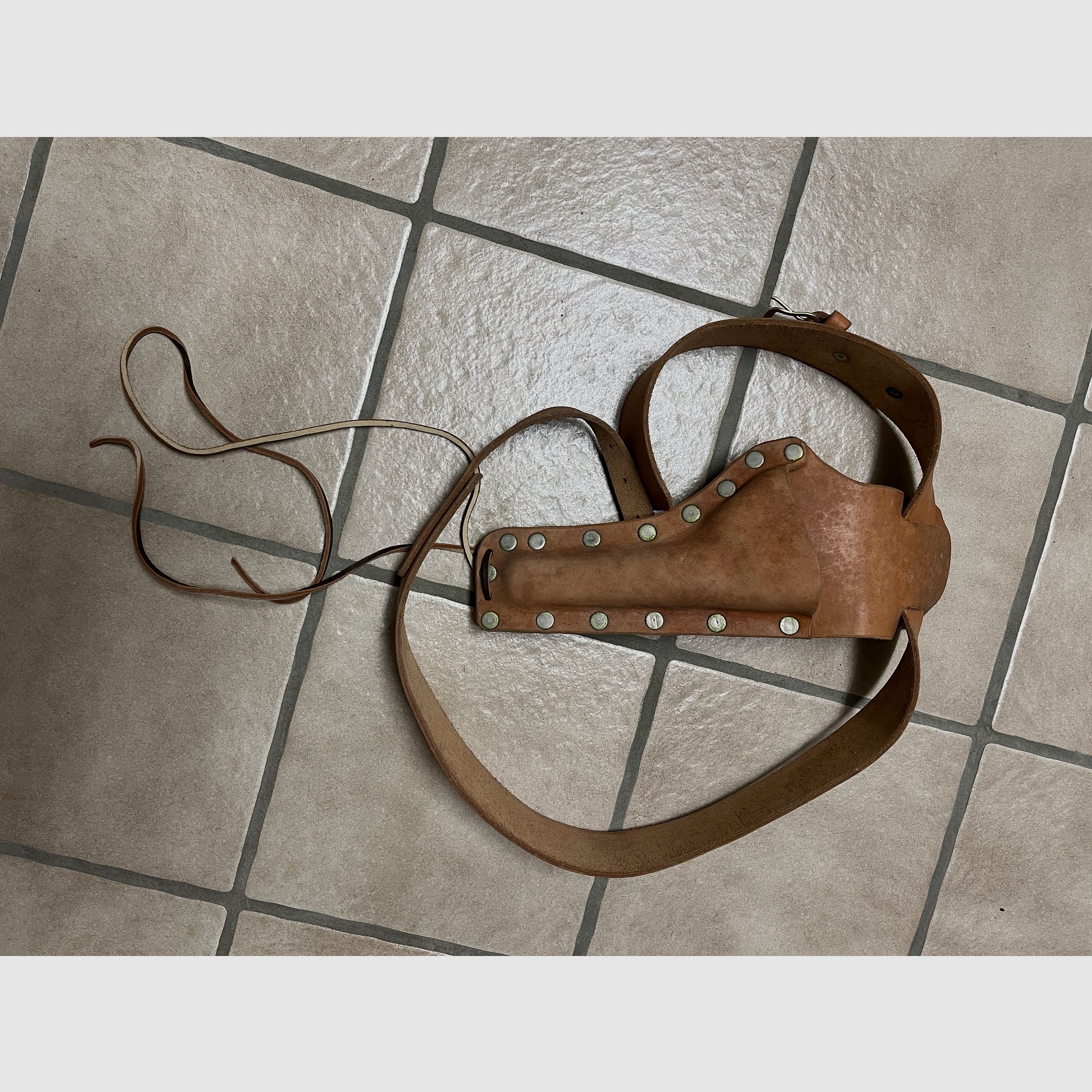 Holster en cuir Smith&Wesson long Rifle