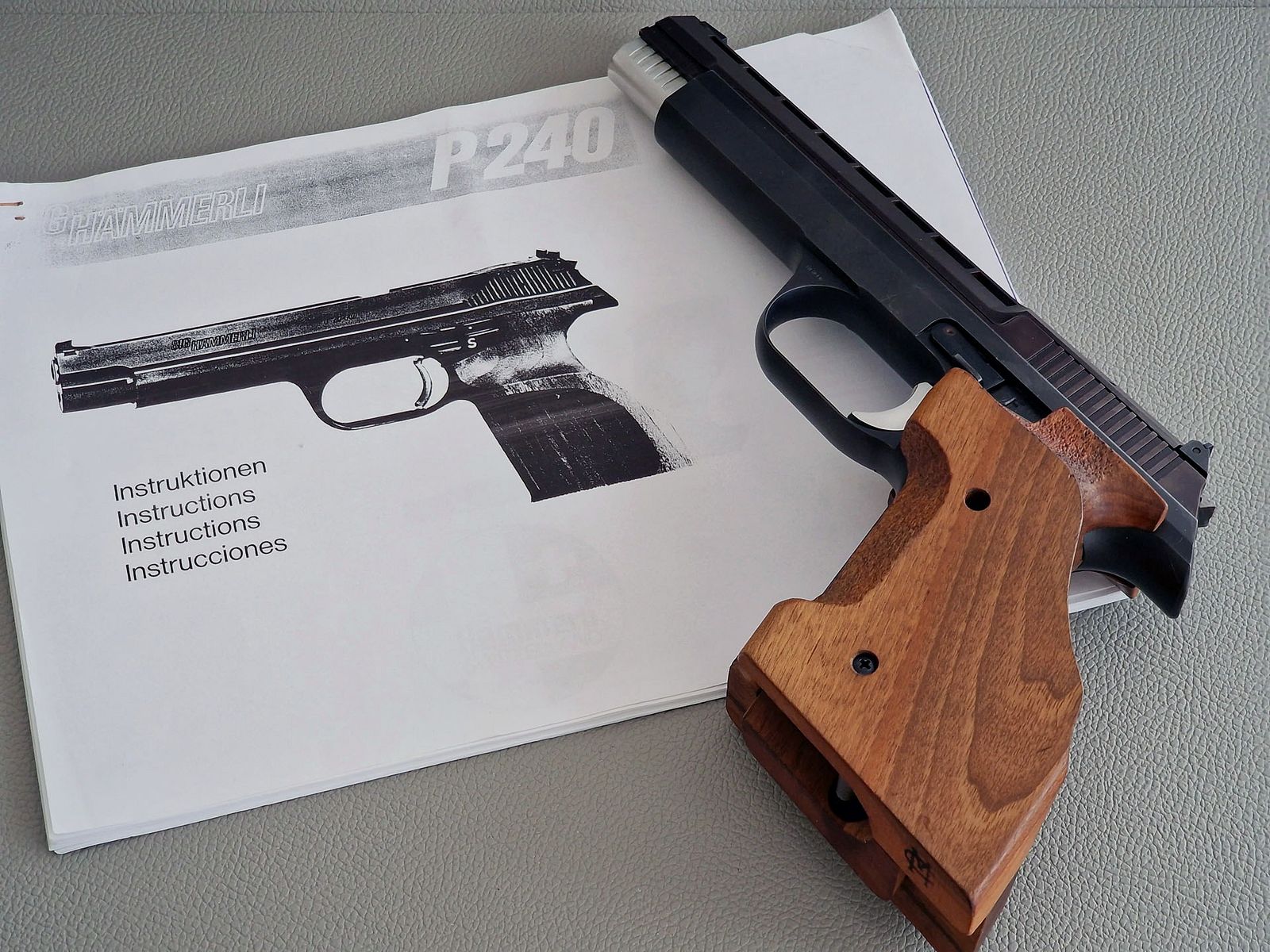 SIG Hämmerli P240 .22 lfb