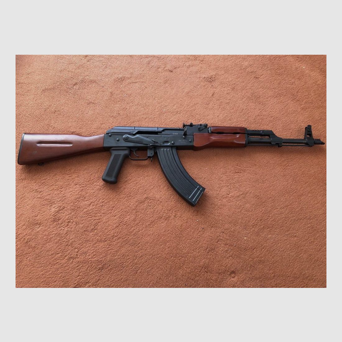 S.D.M	 Selbstladebüchse AK 47