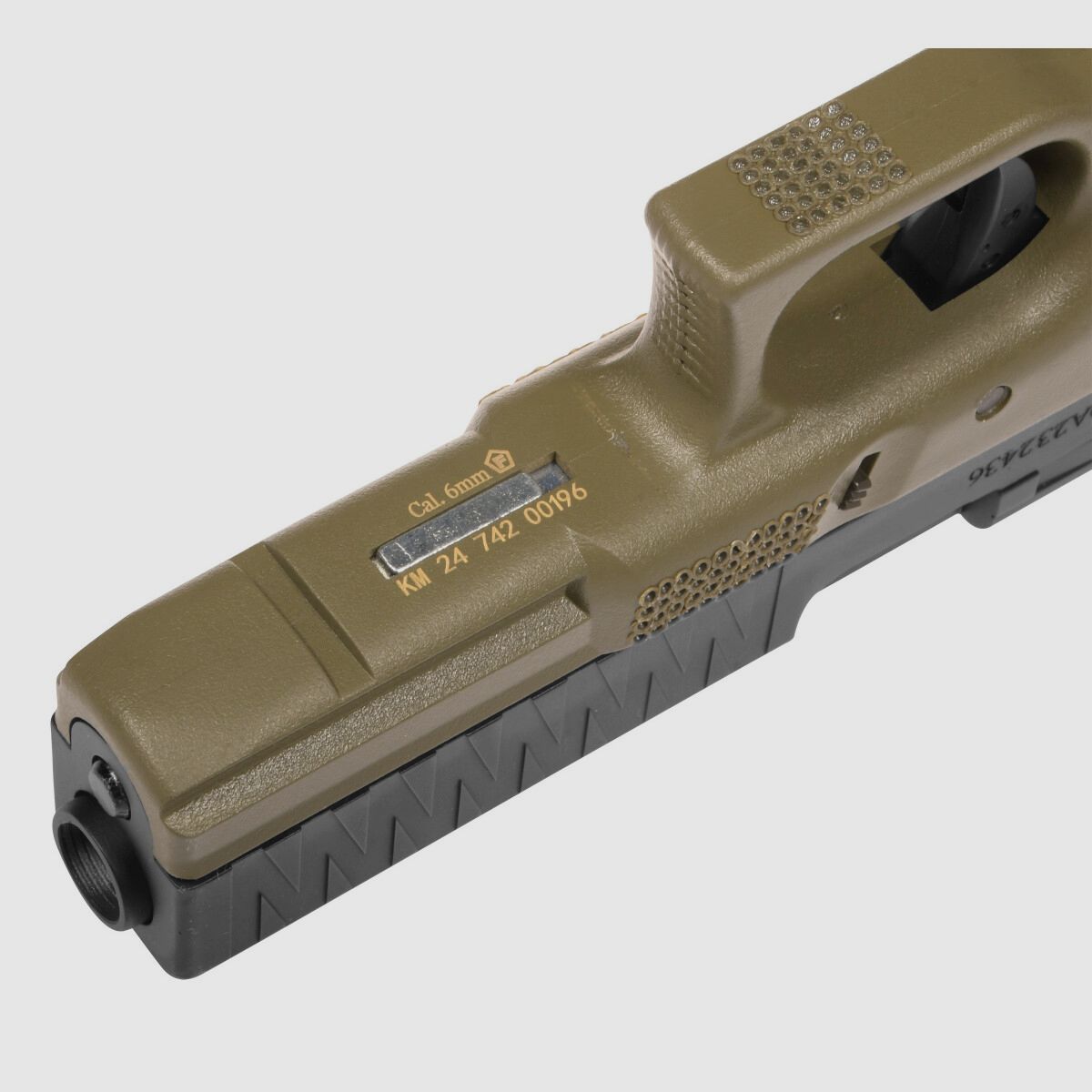 P05 GBB Airsoft Pistool met Grip Stippling in Olijf | Delta Armory