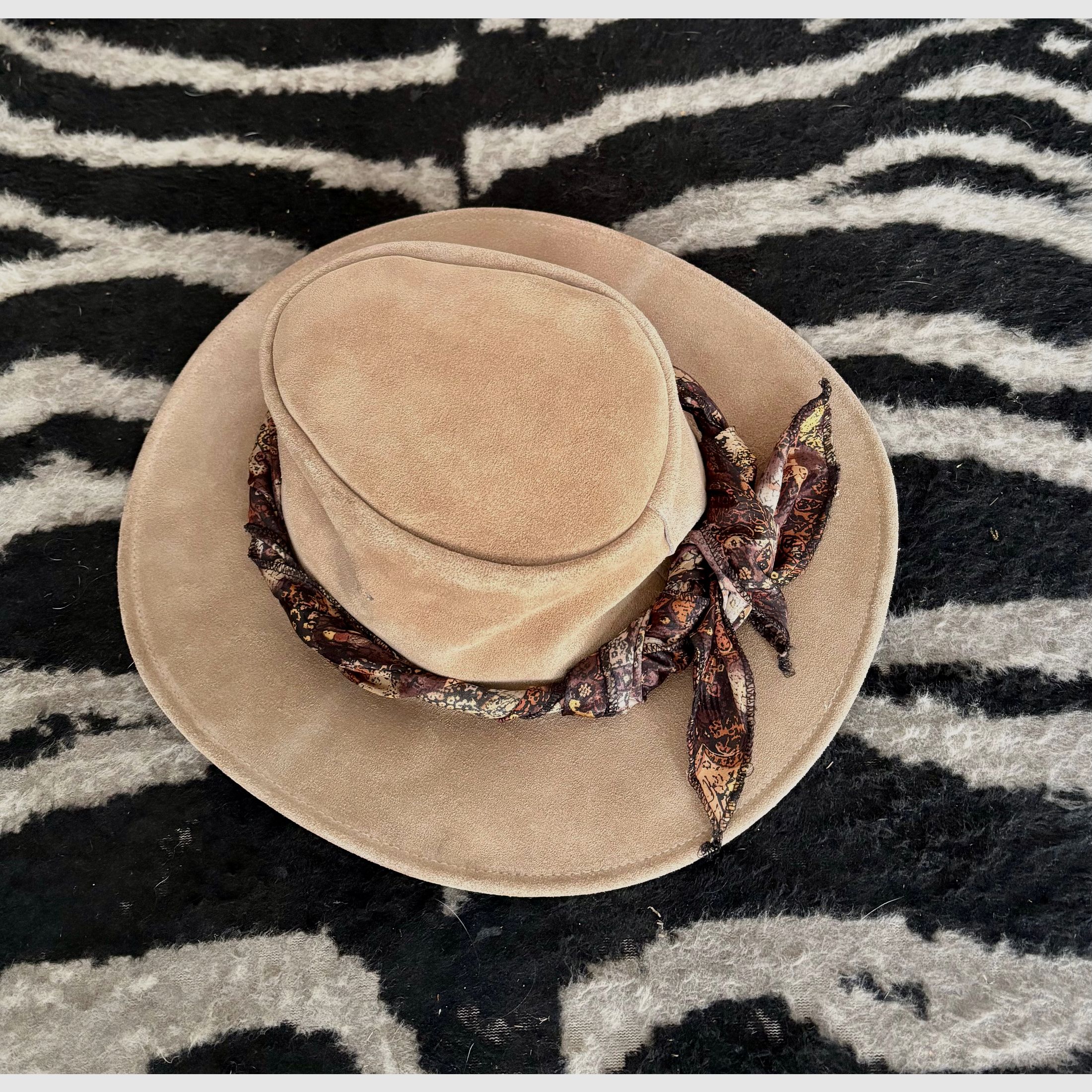 SAFARI Hut aus echt Leder mit dem typischen Safari Hutband !       Made in Australia 