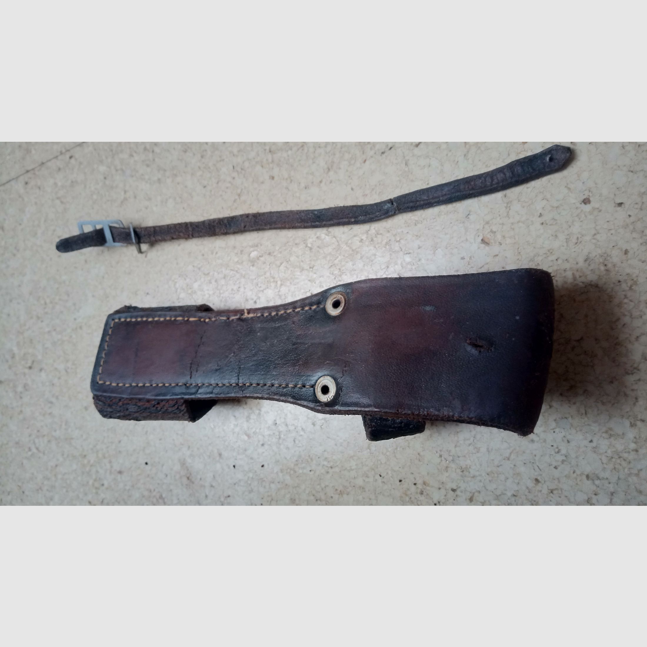 Leder-Frosch und Faustriemen defekt  // AK 6h3 Bajonett Rumänien