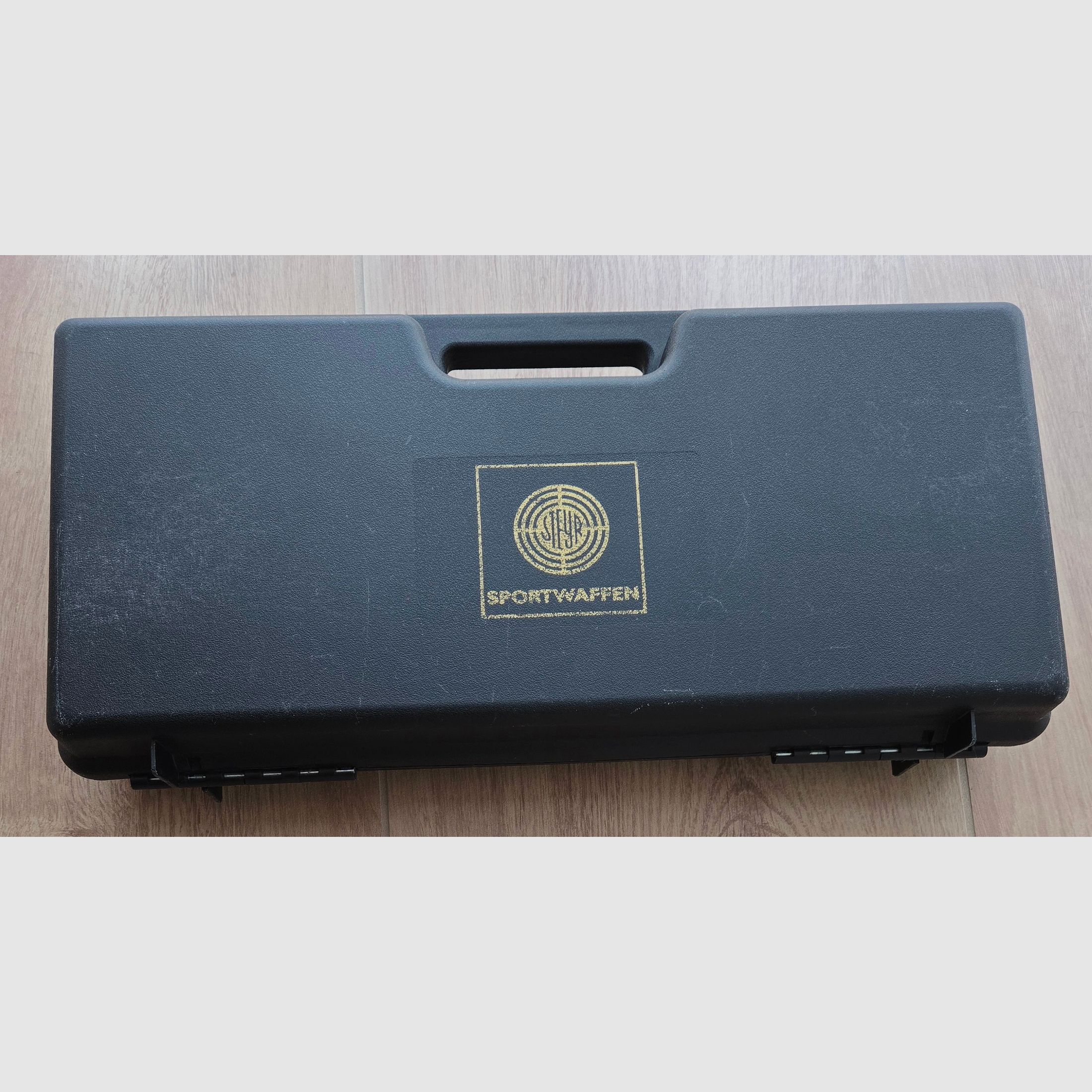 Match-Luftpistole STEYR LP 10 mit 2 Kartuschen, Adapter, Koffer, Werkzeug