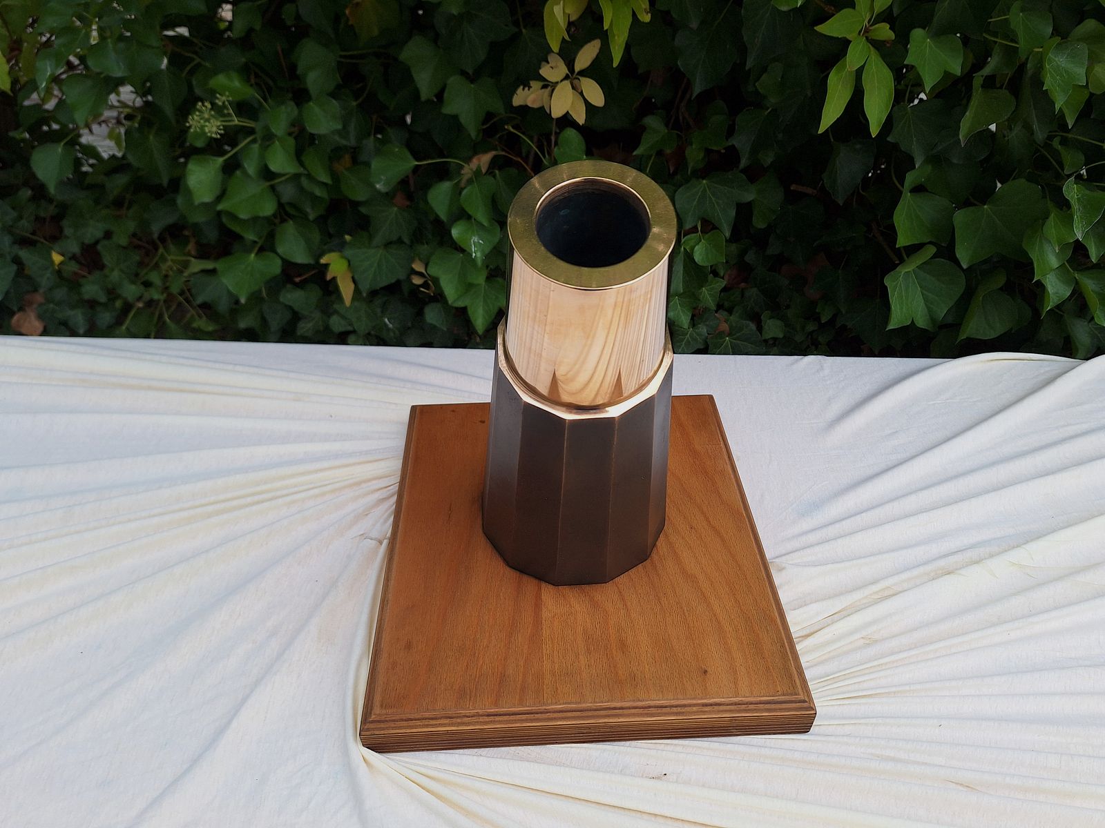 Fixed bronze mortar