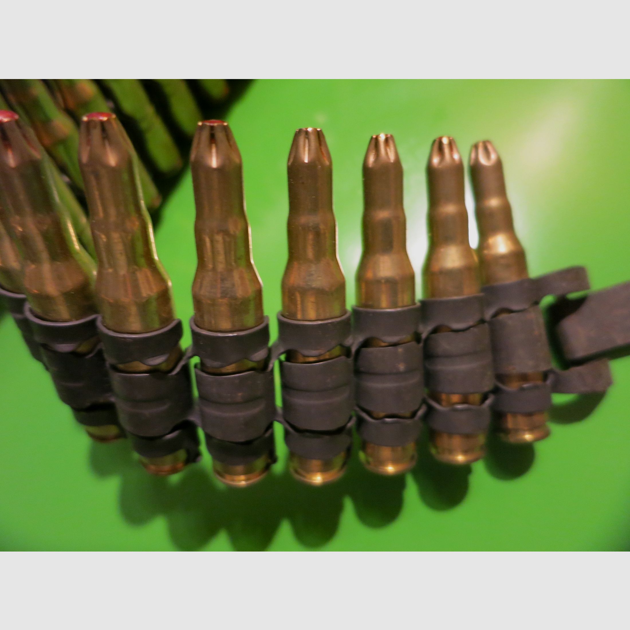 Platzpatronen/Sammlerpatronen/Manöverpatronen 7,62X51, .308 Nato auf Gurt MG 42      #2-