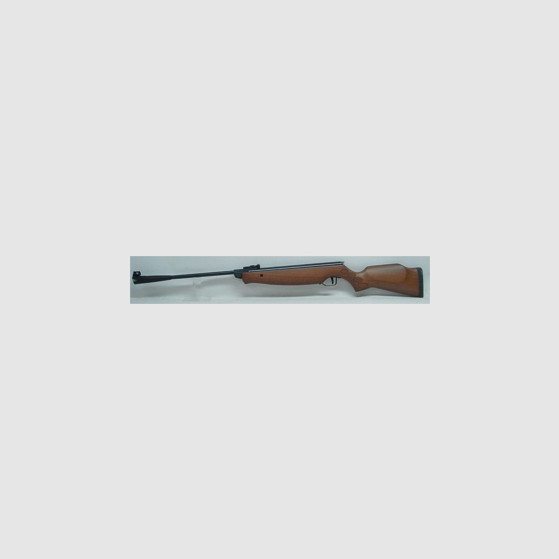 Model 300 cal. 4.50 mm - Beech wood stock with cheek piece