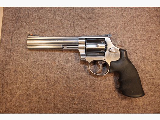 Smith & Wesson Model 686 casi como nuevo.