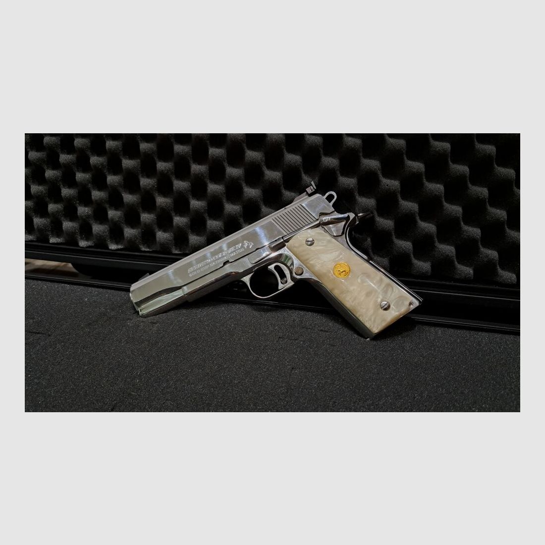 Colt 1911 A1 Gold Cup, immagine 1 di 5