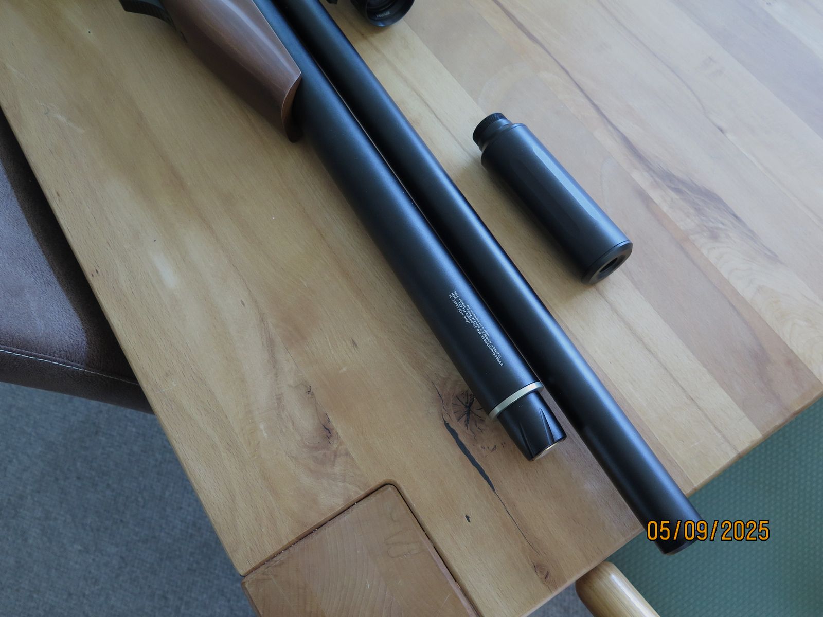 AEA Challenger mit Zielfernrohr und Schalldämpfer Exportkit