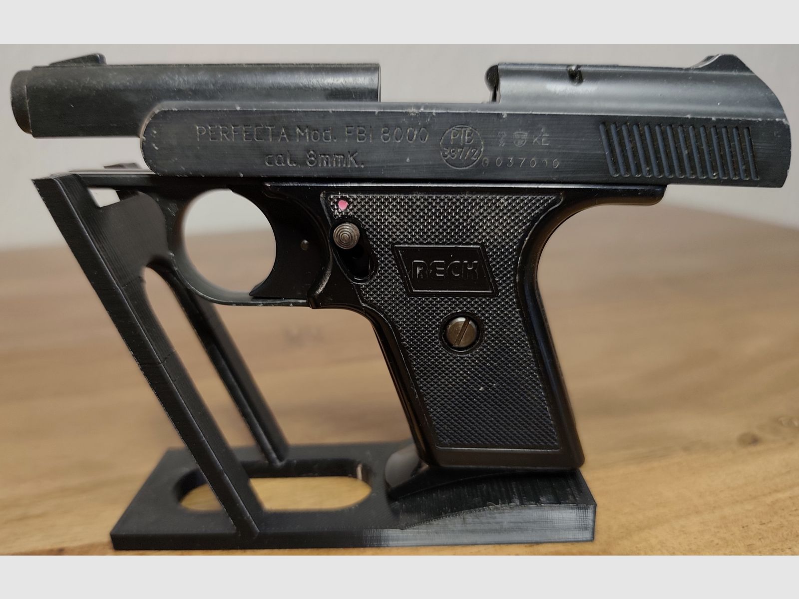 Reck Perfecta Mod. FBI 8000 PTB 387/2 Ungeschossen  Sammler-Se t+ CS Gas Patronen