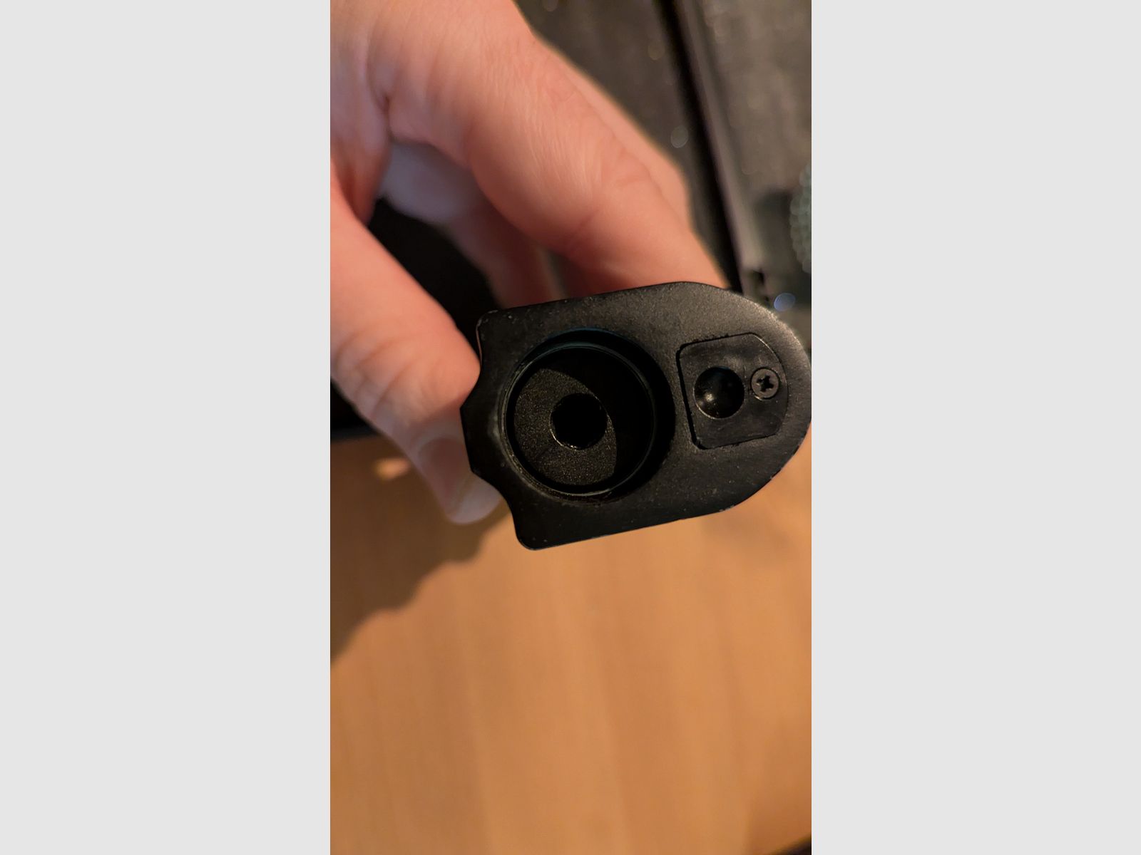 Sig Sauer SP 2022 Co2 1.75J 4.5mm BB incluant des capsules Co2, des BBs et une mallette de transport.