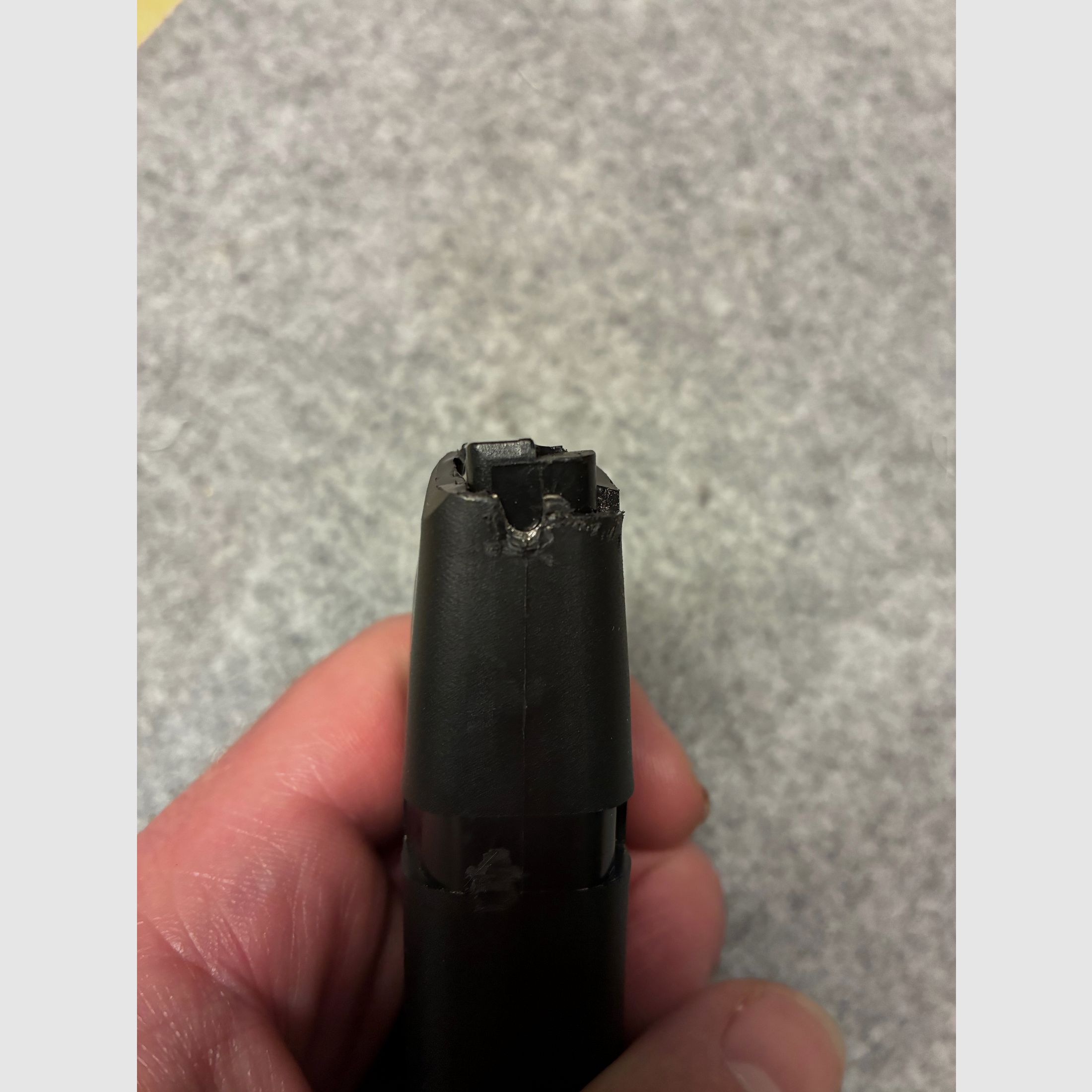 Glock 17 Magazyn 10 strzałów Gen 4 - przerobiony, w pełni sprawny