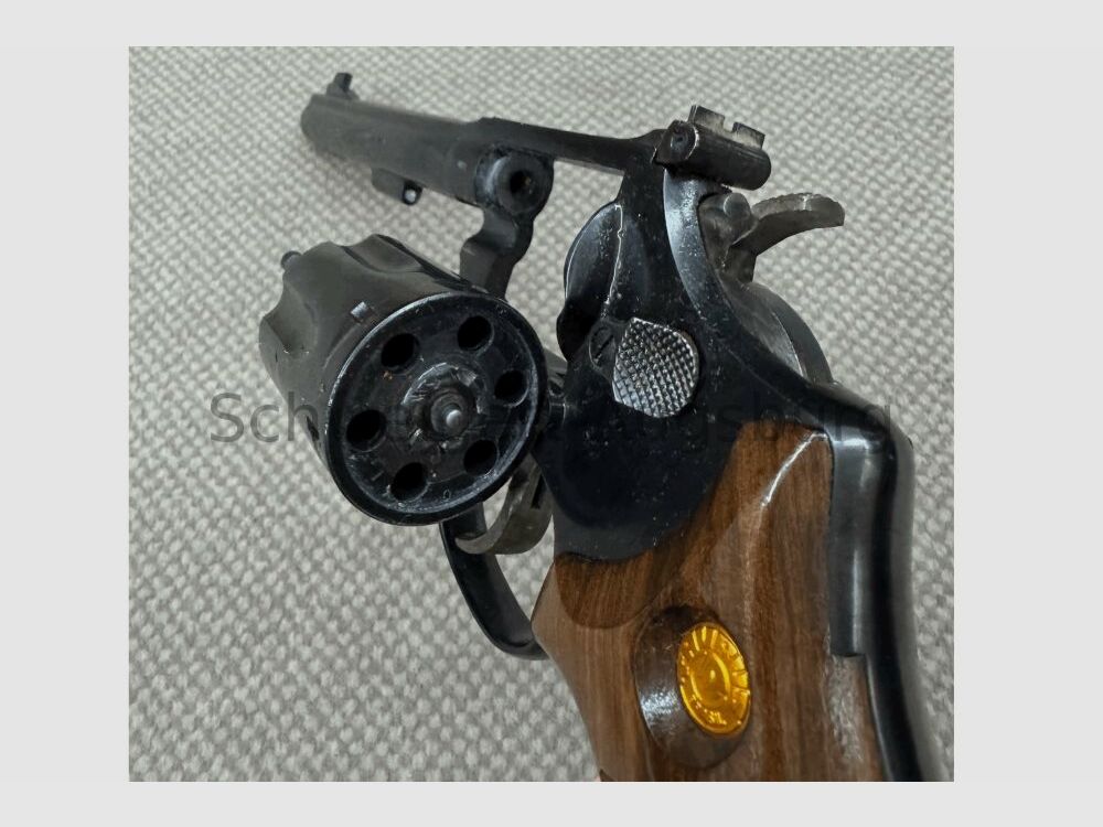 Taurus M 96 6 inch sportrevolver .22lr