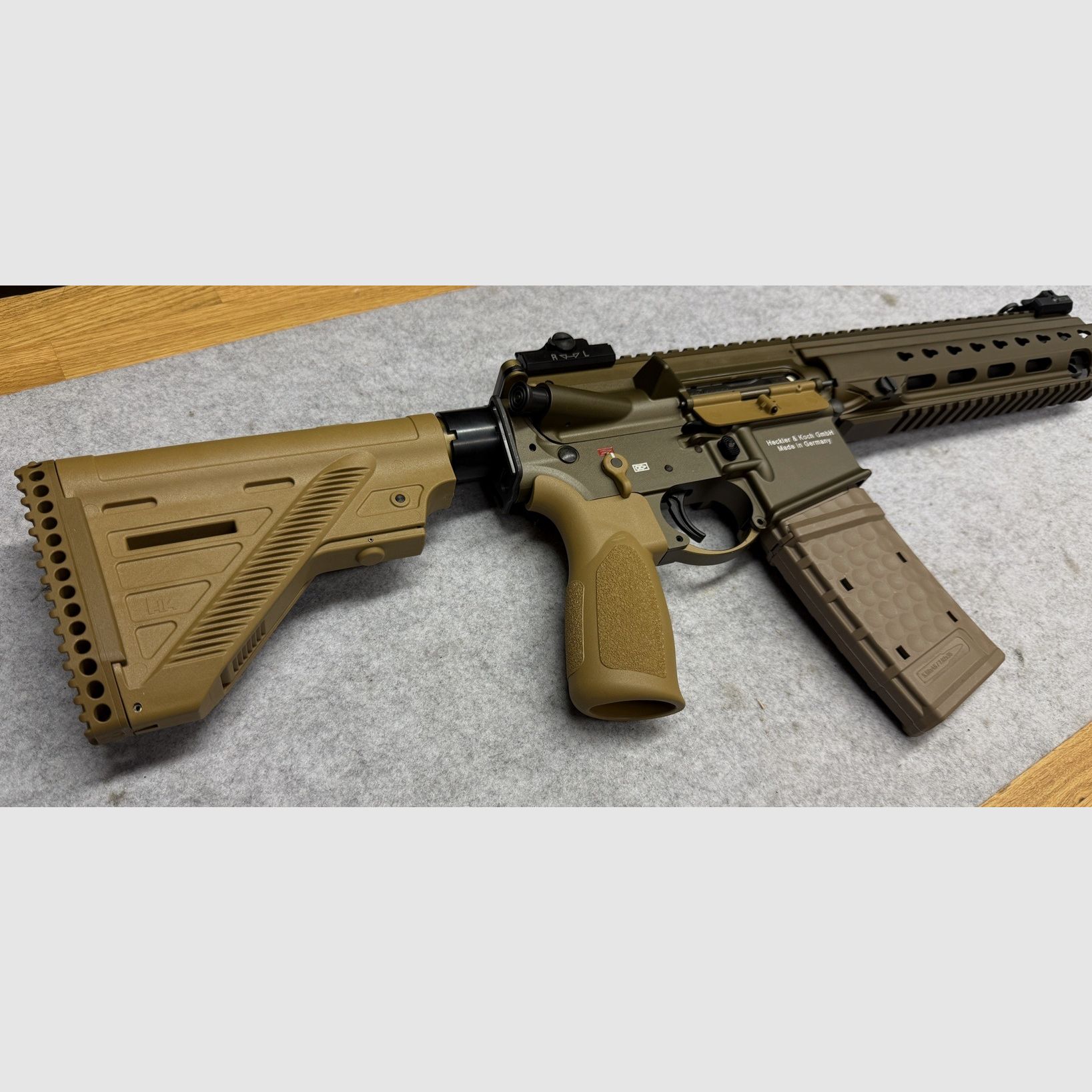 HECKLER & KOCH MR223 RAL8000 con canna da 14,5" calibro .223 Remington