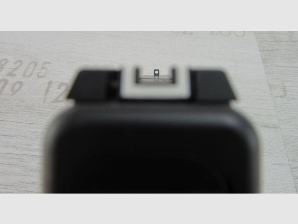 Glock Glock 17 Gen4 with threaded barrel