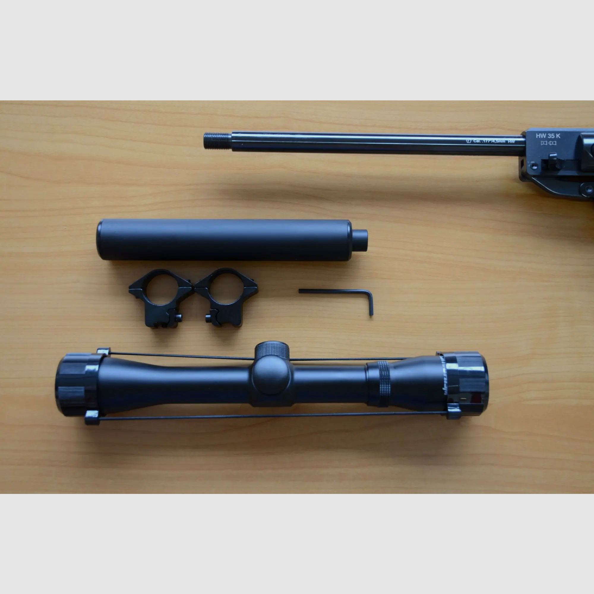 Weihrauch HW 35 met ZF 4x32 en geluiddemper