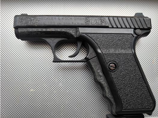 ⚠️ Attention collectors display piece, Heckler & Koch Mod. SP9 - with engraving - visually & functionally impeccable very good condition, like new & hardly fired & as SRS gas/blank pistol caliber 9mm PAK hardly to be found!!