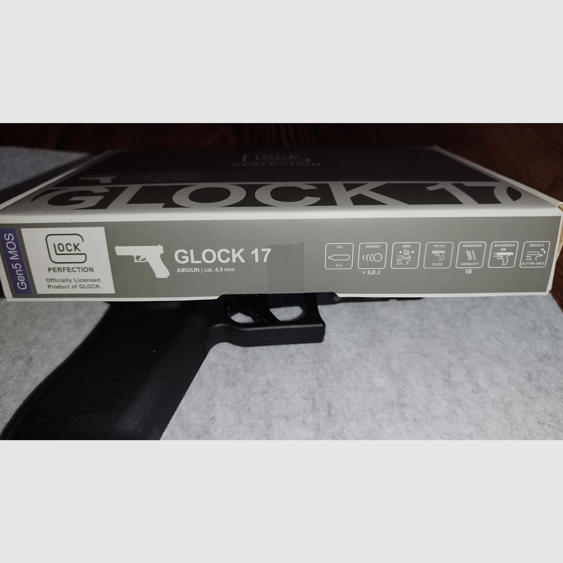 Glock 17 Gen 5 CO2 4.5mm BB with blowback and remaining warranty