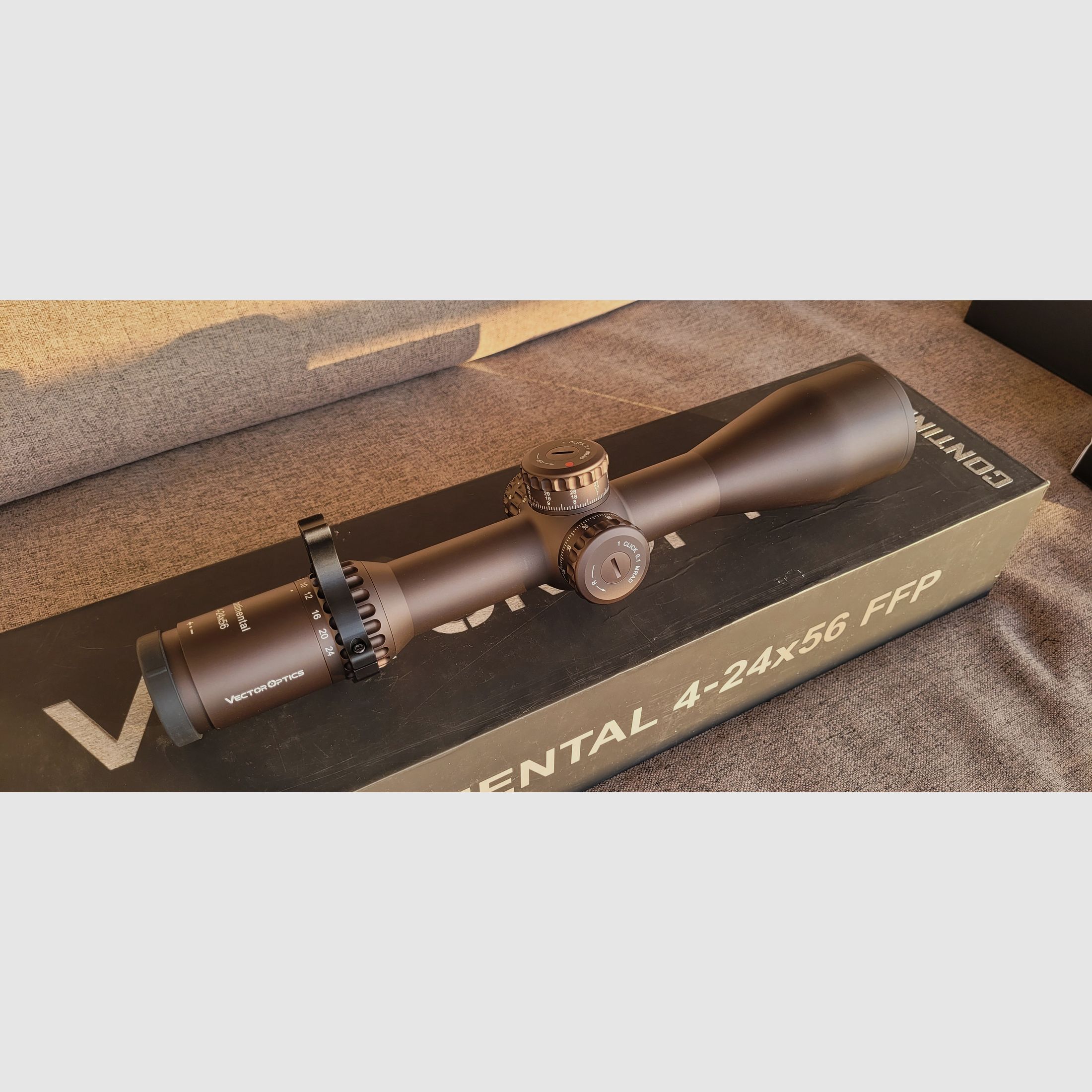 Vector Optics SCFF-39 Continental x6 4-24x56 FFP Mrad / FDE