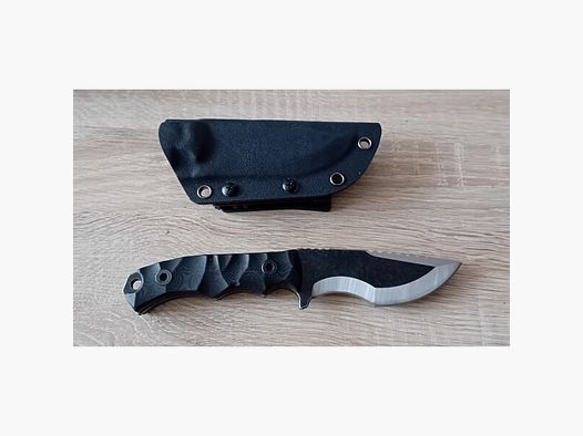 Outdoormesser D2-Stahl