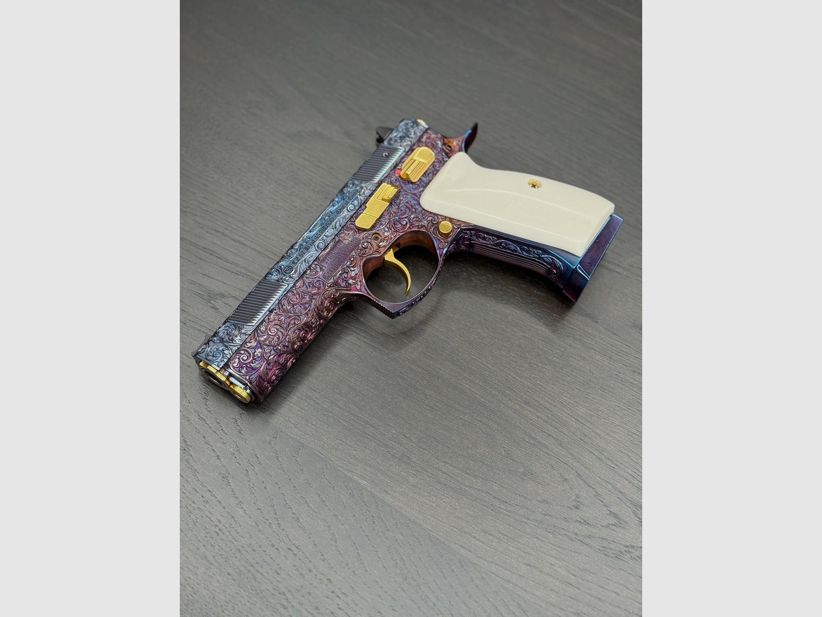 CZ 97 B Eins von Eins René Ondra