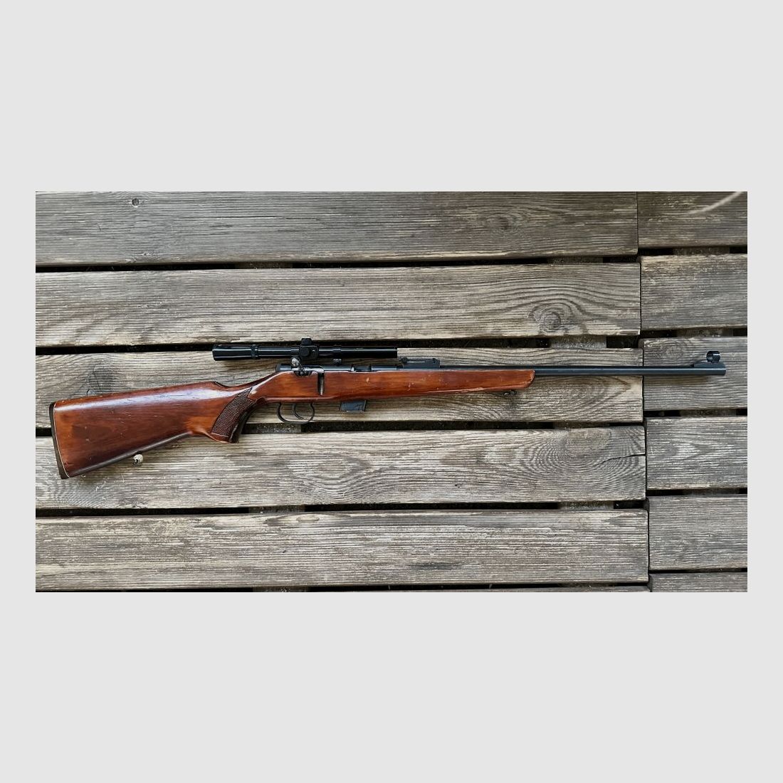 TOZ Repetierbüchse con Norconia 4x15 .22lr