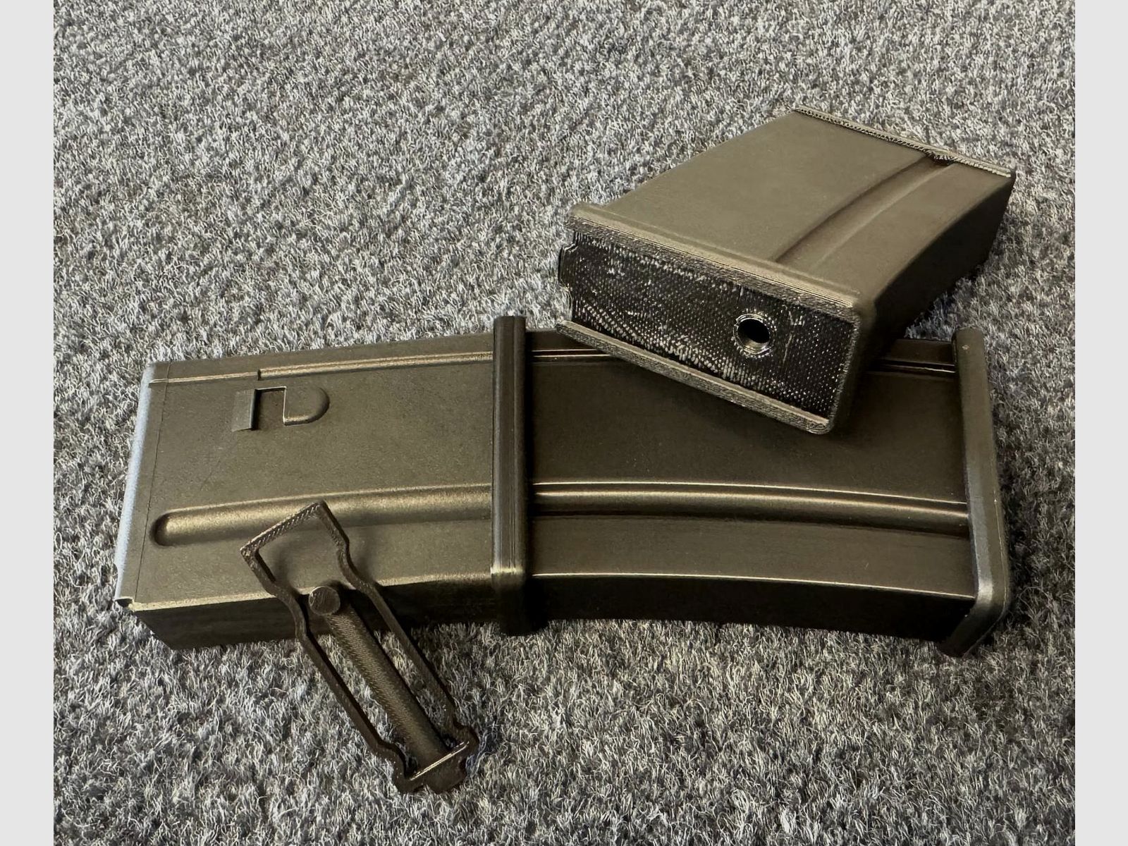 Schmeisser AR15 10-Schuss Magazin inklusive Griffverlängerung in 30-Schuss Optik - NEU - Heckler & Koch HK MR223