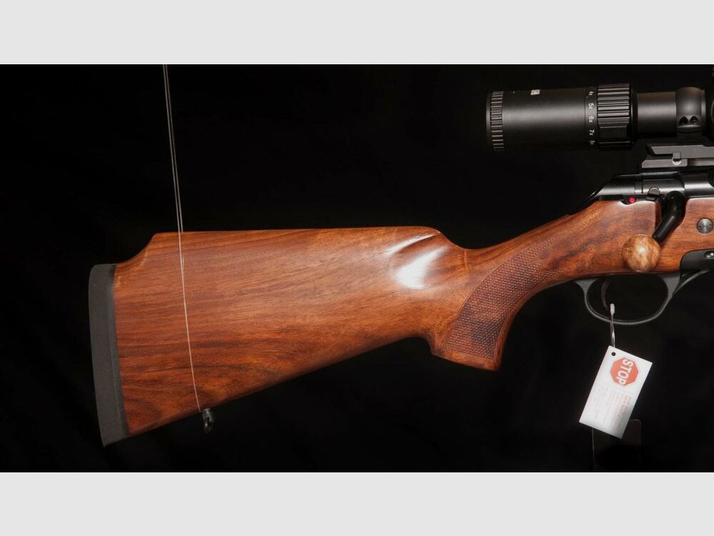 Kompletny zestaw młodego myśliwego z karabinem powtarzalnym z lunetą luksusową, drewno Haenel Jäger 10 Timber Edition, montaż Dentler