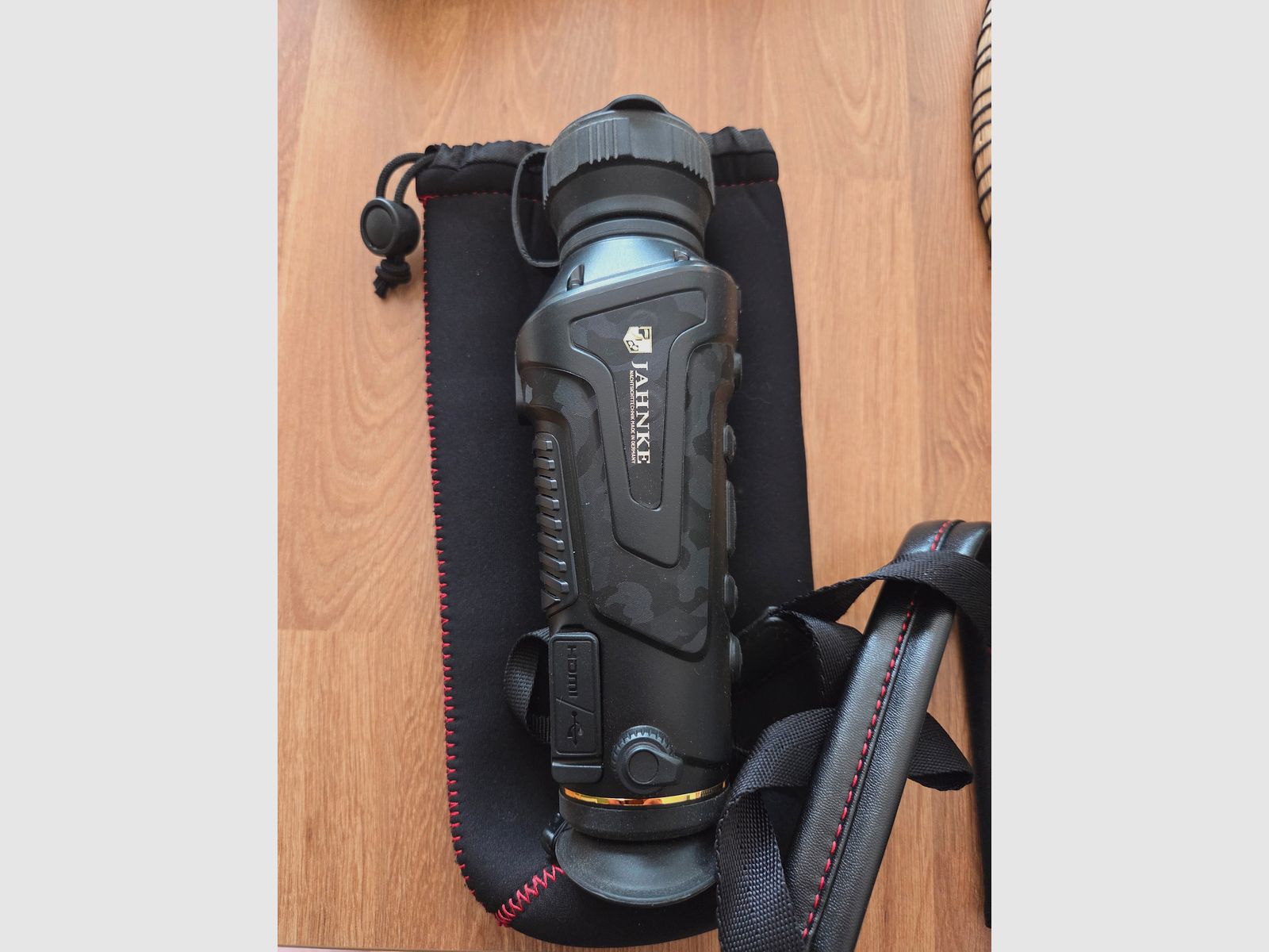 Jahnke Thermal 2 thermal imaging handheld device