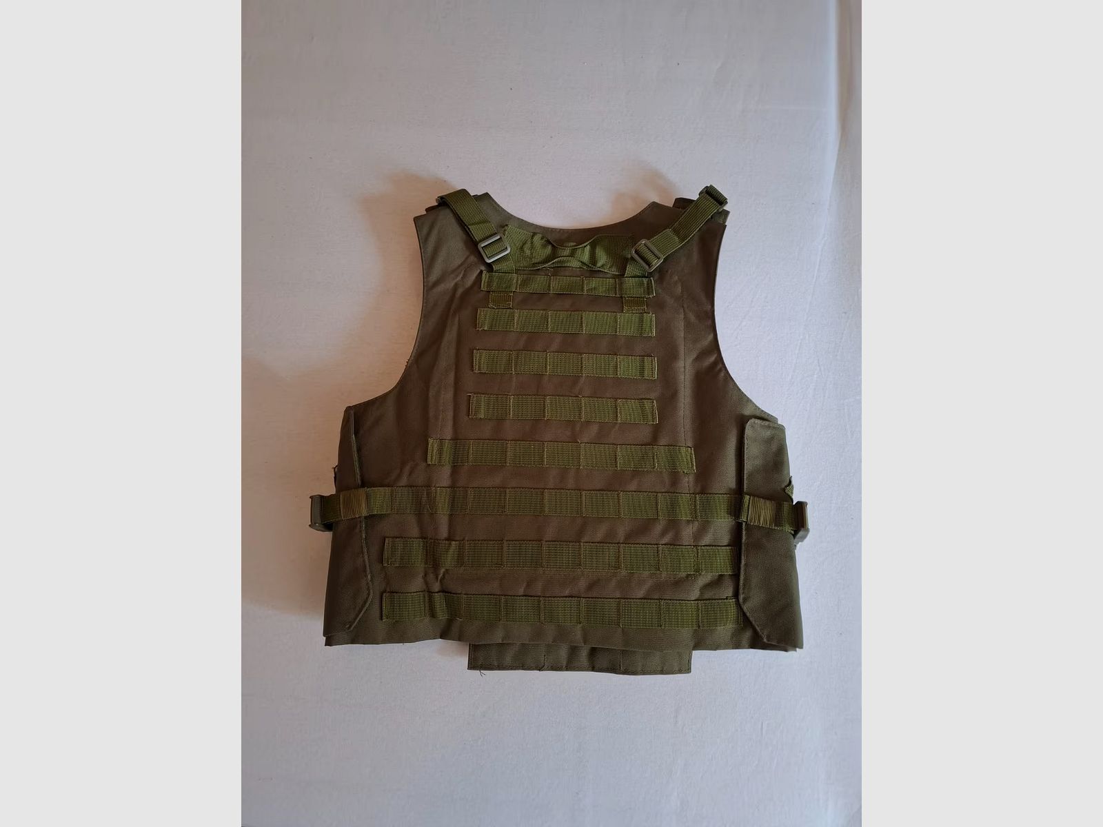 Zielony kamizelka ochronna do użytku w airsofcie