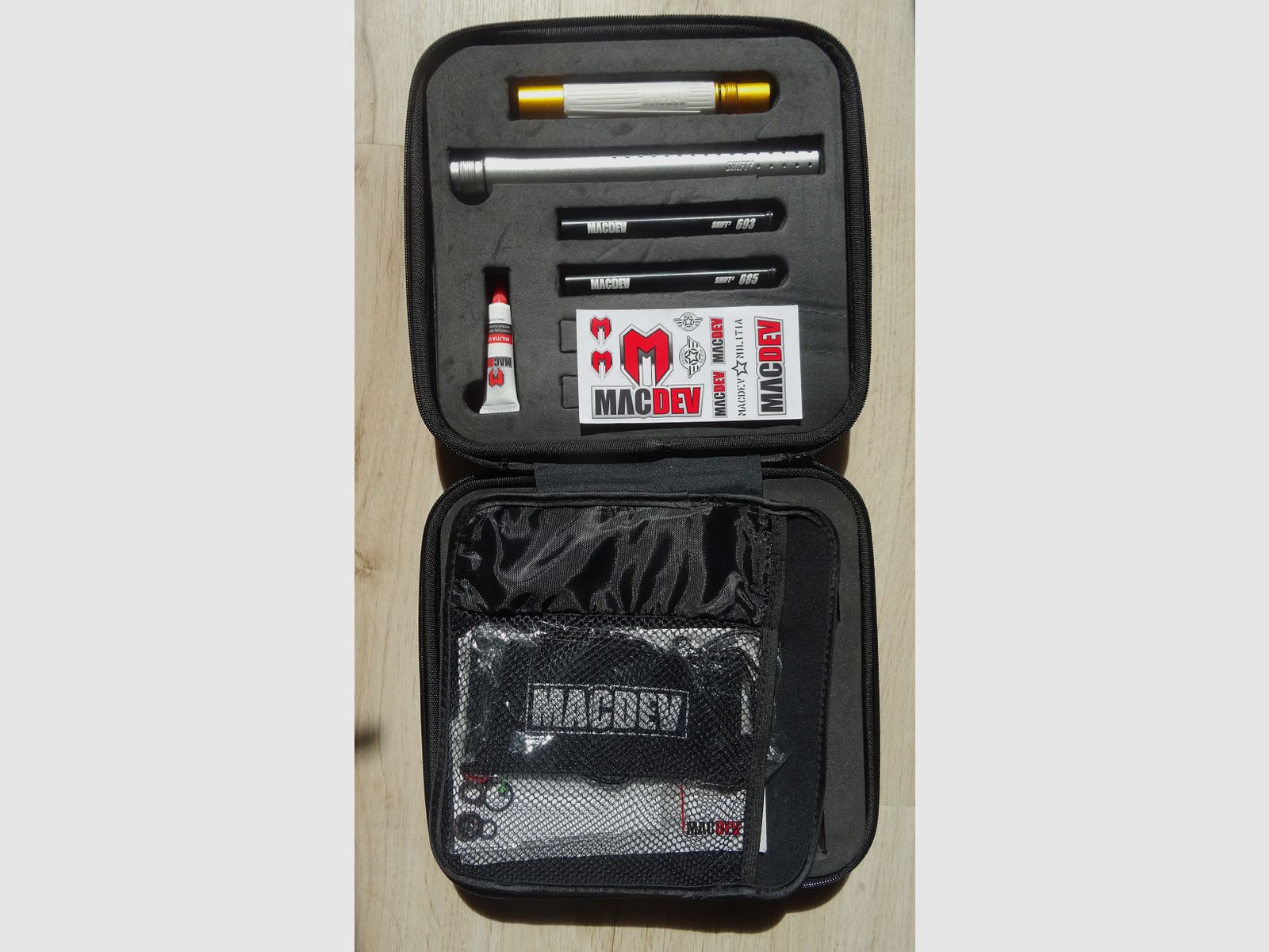 MacDev Cyborg 6 Gold – Silver – White (collector's item)