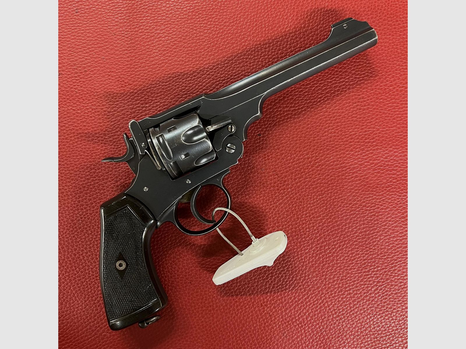 Webley & Scott Mark IV, Bild 2 von 3