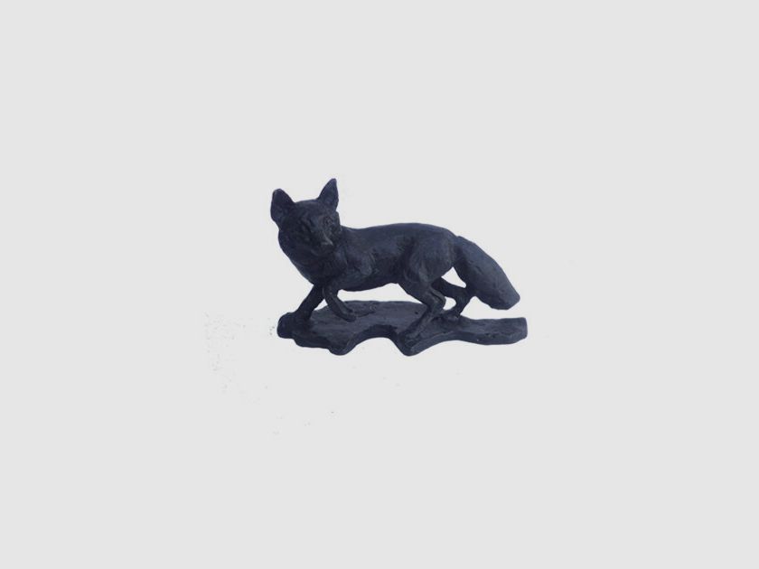 Lovergreen kleine Bronzestatue Motiv schleichender Fuchs von Marie Boisson