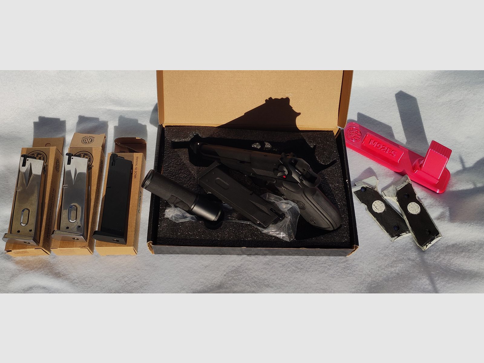 KLI M92 mit Schalldämpfer Vollmetall GBB 6mm BB schwarz 